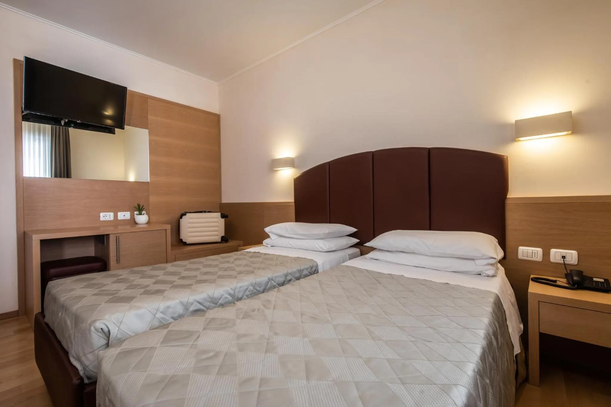 Bedroom, Bed in Hotel Centro Benessere Gardel