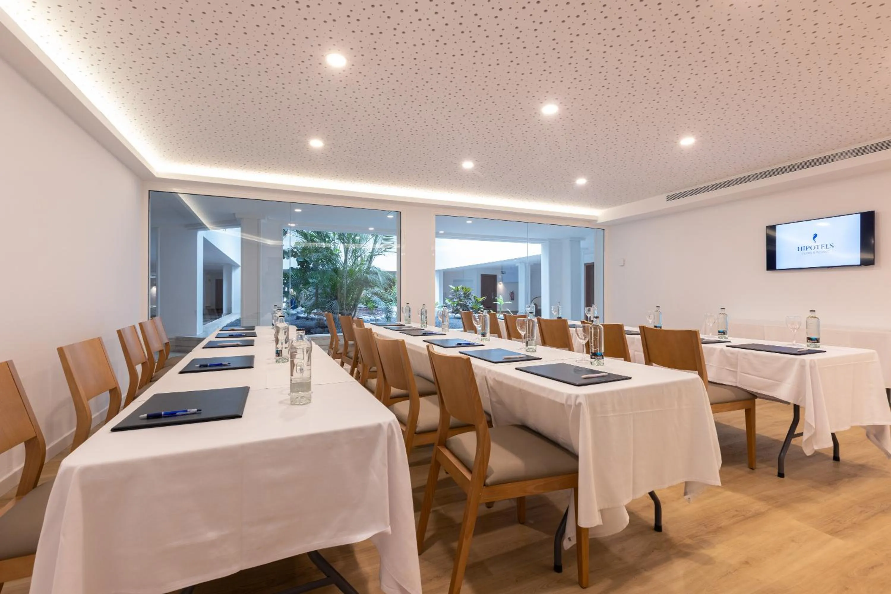 Meeting/conference room in Hipotels La Geria