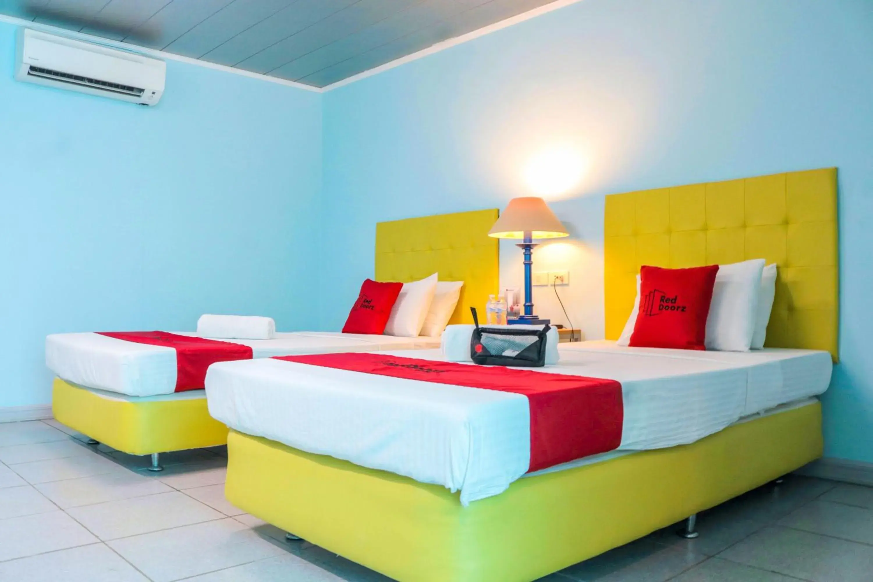 Twin Room in RedDoorz Plus New Era Budget Hotel Mandaue former RedDoorz Plus near UV Mandaue Cebu Twin Room in RedDoorz Plus New Era Budget Hotel Mandaue former RedDoorz Plus near UV Mandaue Cebu