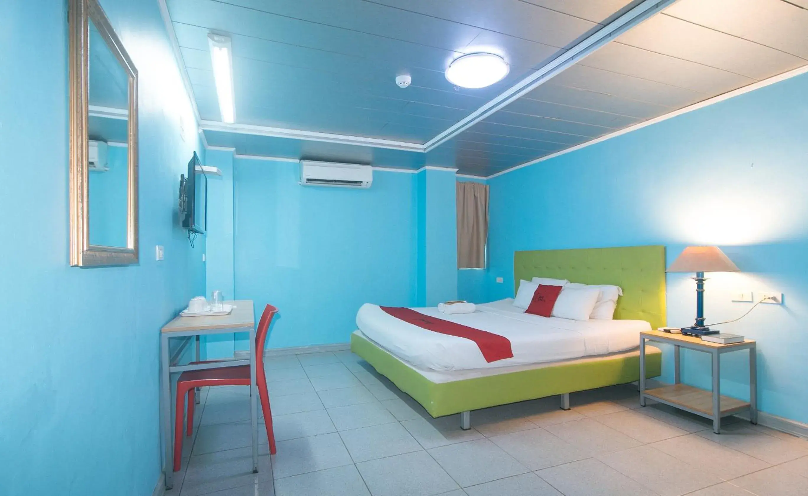 Property building, Bed in RedDoorz Plus New Era Budget Hotel Mandaue former RedDoorz Plus near UV Mandaue Cebu Property building, Bed in RedDoorz Plus New Era Budget Hotel Mandaue former RedDoorz Plus near UV Mandaue Cebu