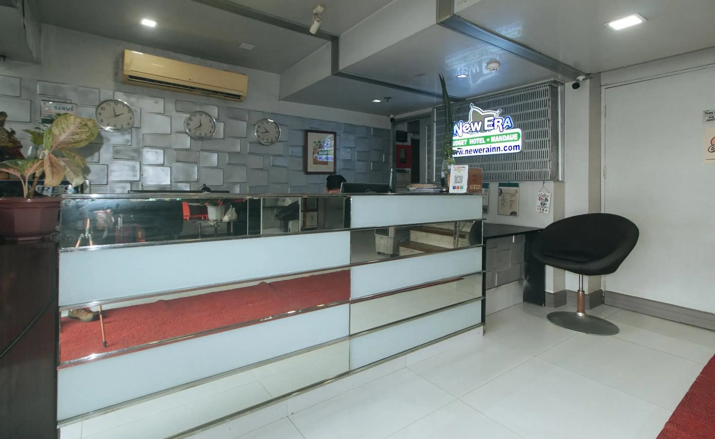 Lobby or reception in RedDoorz Plus New Era Budget Hotel Mandaue former RedDoorz Plus near UV Mandaue Cebu Lobby or reception in RedDoorz Plus New Era Budget Hotel Mandaue former RedDoorz Plus near UV Mandaue Cebu