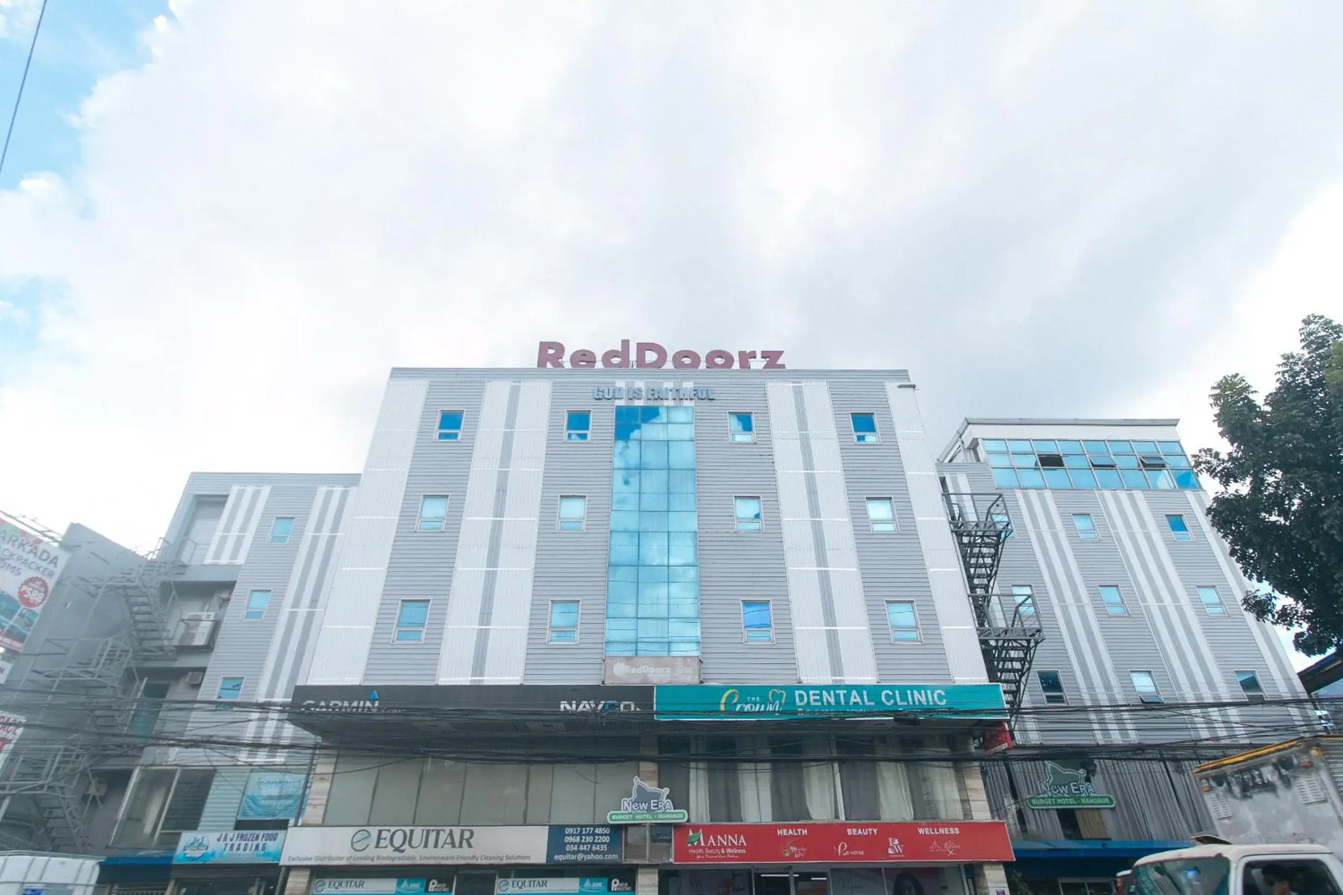 Property building in RedDoorz Plus New Era Budget Hotel Mandaue former RedDoorz Plus near UV Mandaue Cebu Property building in RedDoorz Plus New Era Budget Hotel Mandaue former RedDoorz Plus near UV Mandaue Cebu