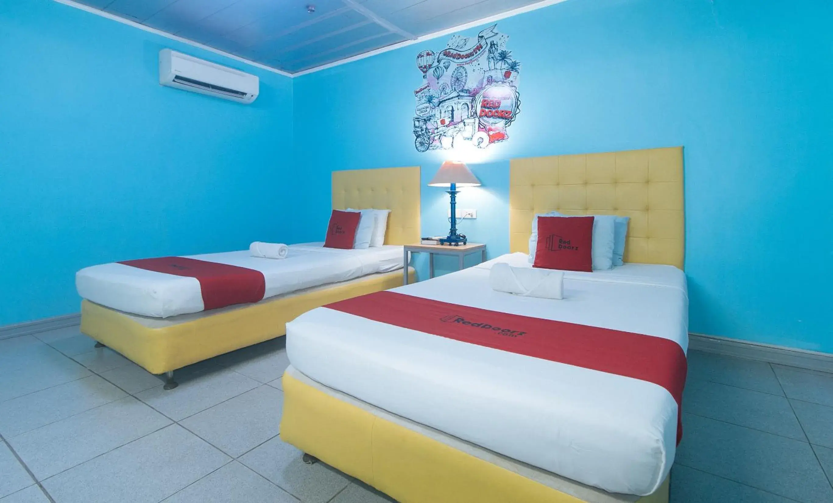 Twin Room in RedDoorz Plus New Era Budget Hotel Mandaue former RedDoorz Plus near UV Mandaue Cebu Twin Room in RedDoorz Plus New Era Budget Hotel Mandaue former RedDoorz Plus near UV Mandaue Cebu