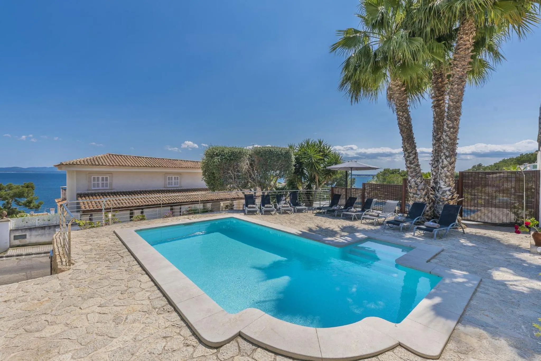 Villa Alcanada - Family only