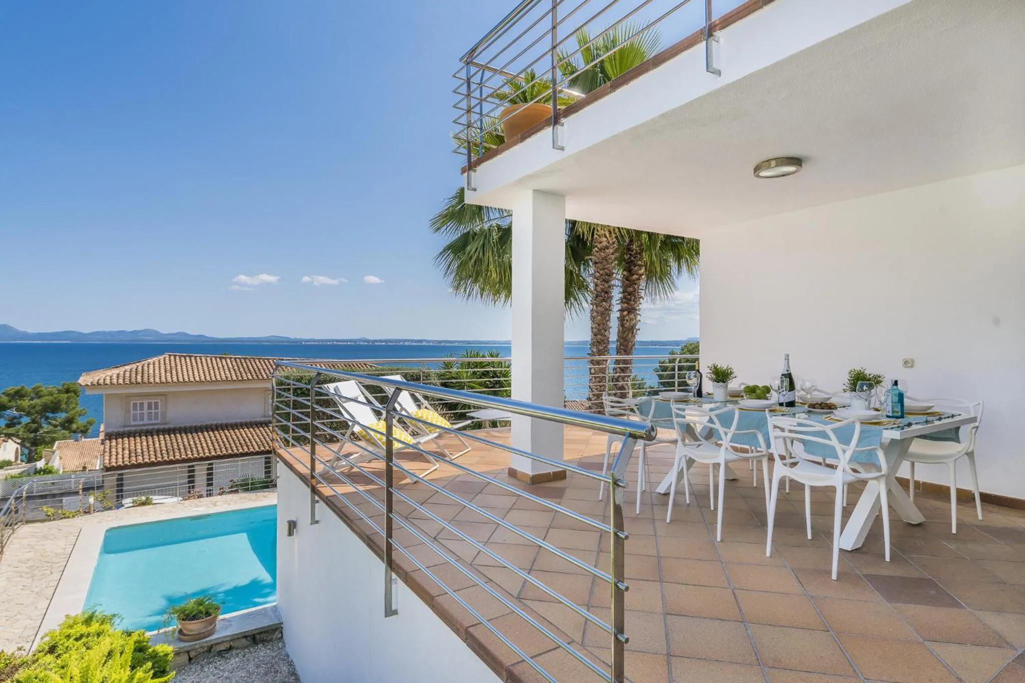 Villa Alcanada - Family only