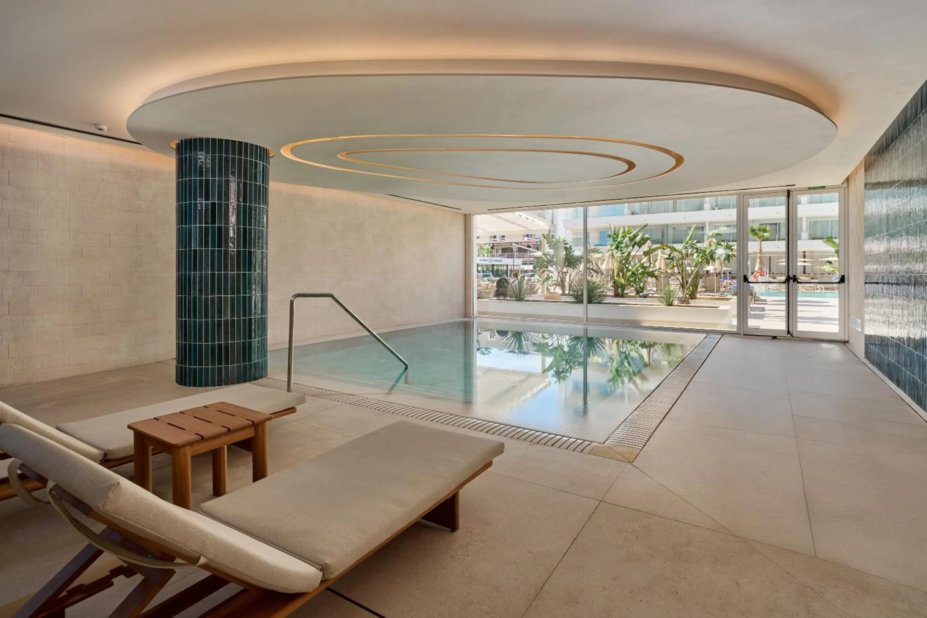 Swimming pool in Hipotels Don Juan