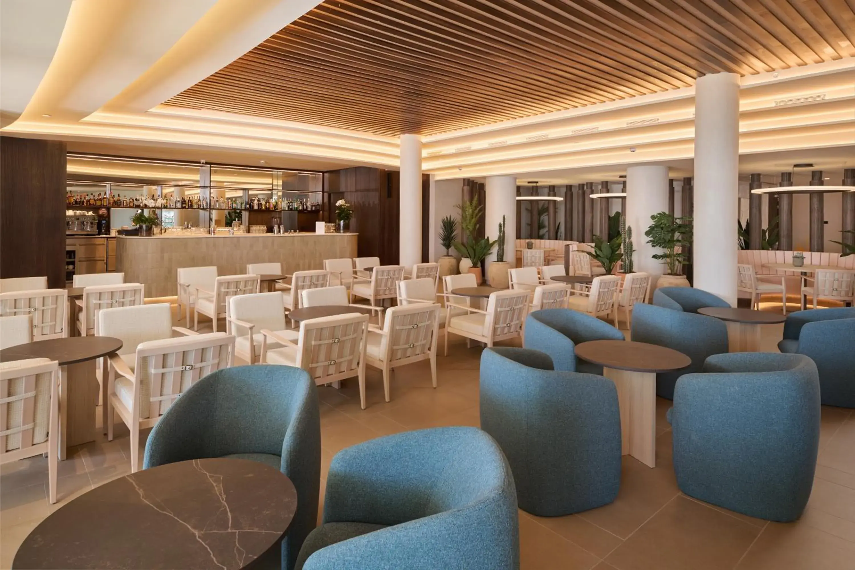 Lounge or bar in Hipotels Don Juan Lounge or bar in Hipotels Don Juan