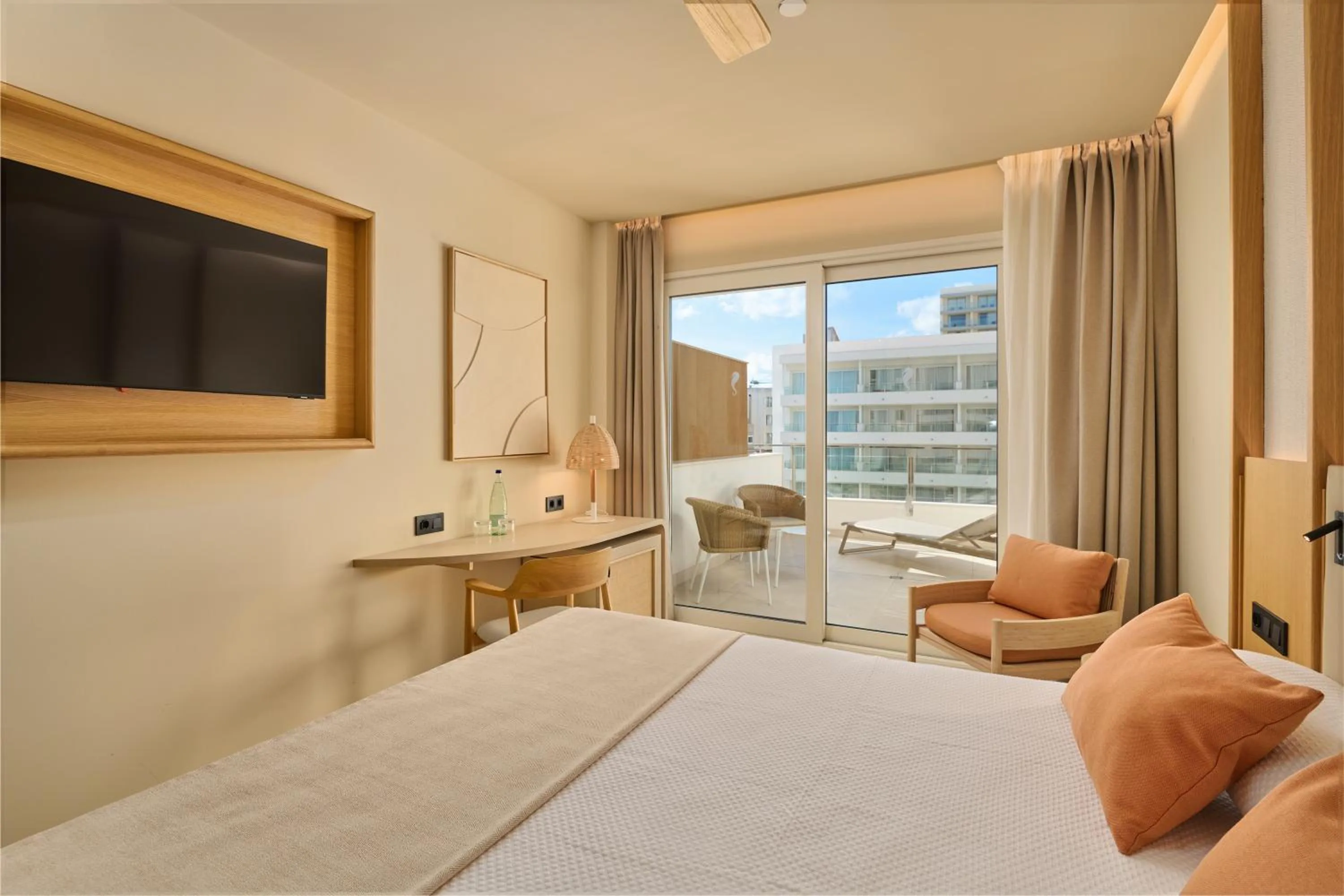 Bed in Hipotels Don Juan