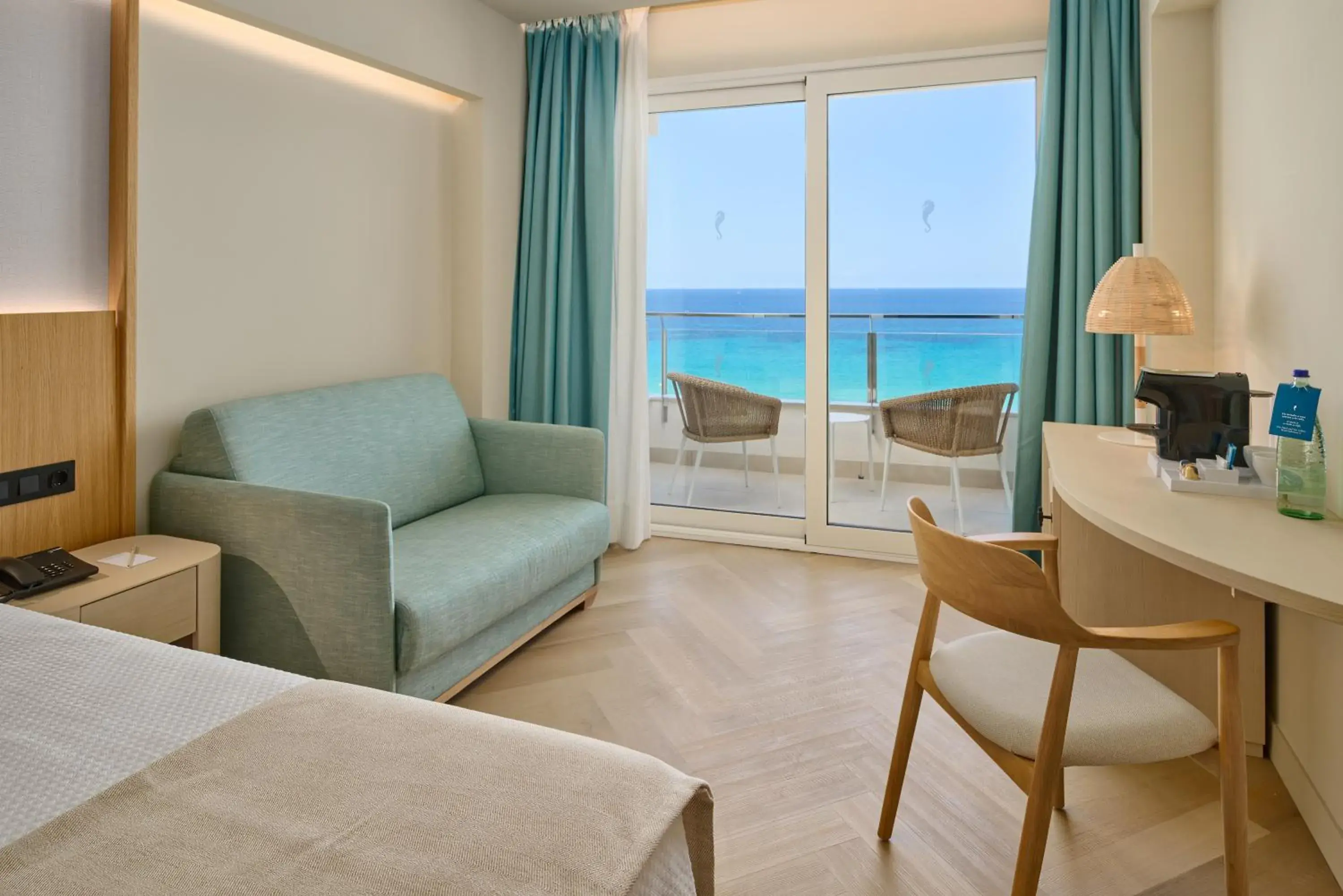 Coffee/tea facilities, Bed in Hipotels Don Juan Coffee/tea facilities, Bed in Hipotels Don Juan