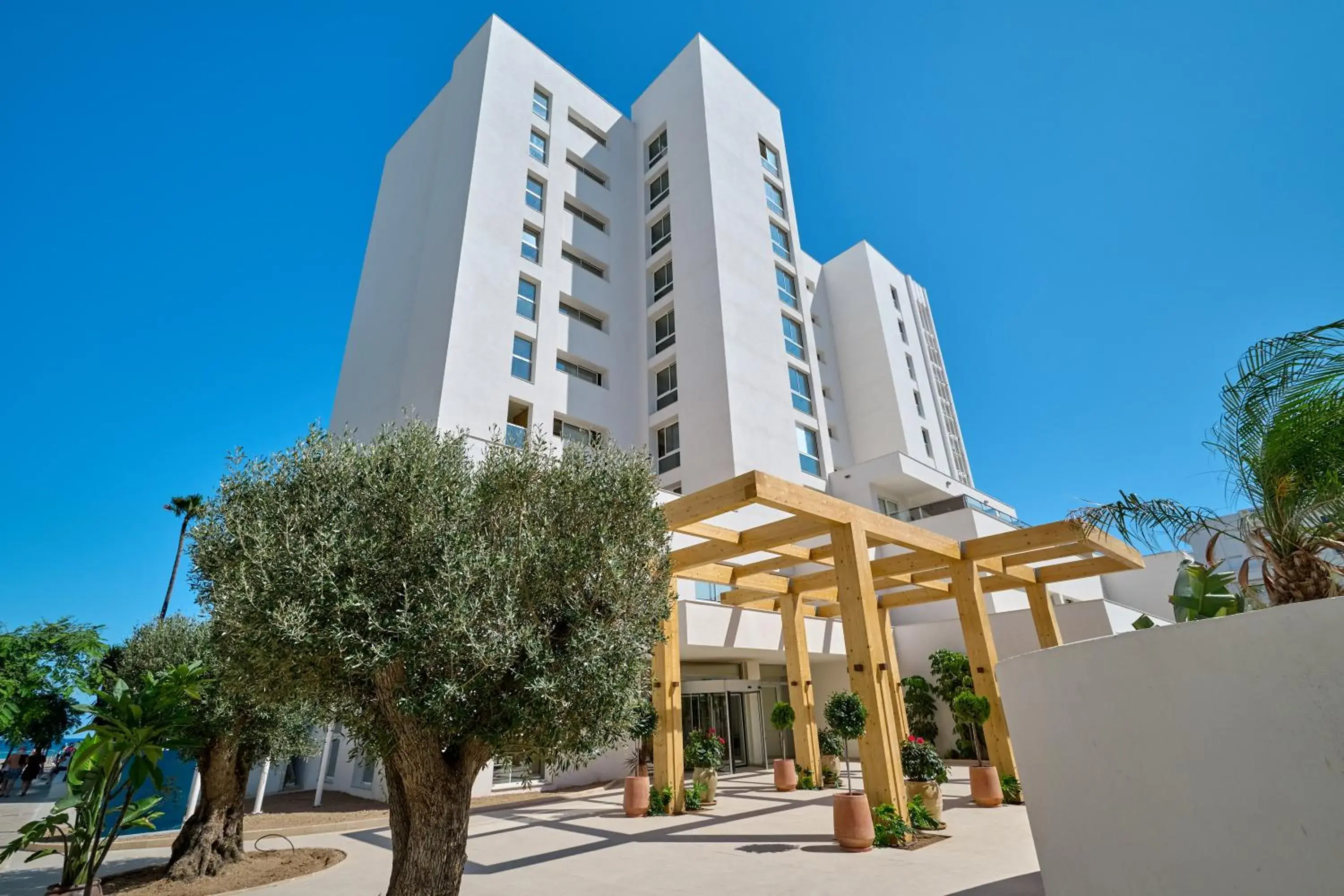 Property building in Hipotels Don Juan Property building in Hipotels Don Juan