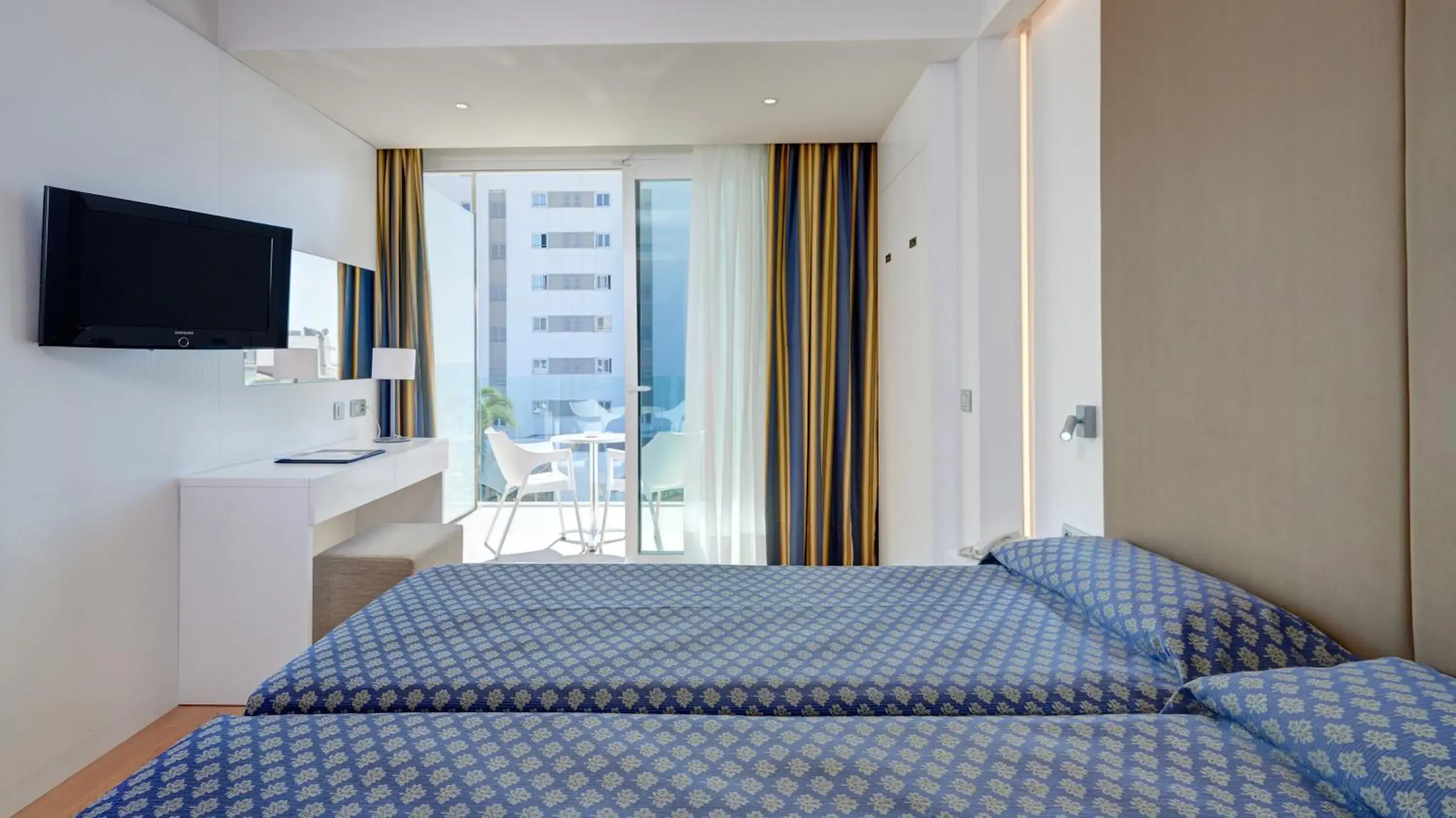 Bed in Hipotels Don Juan Bed in Hipotels Don Juan