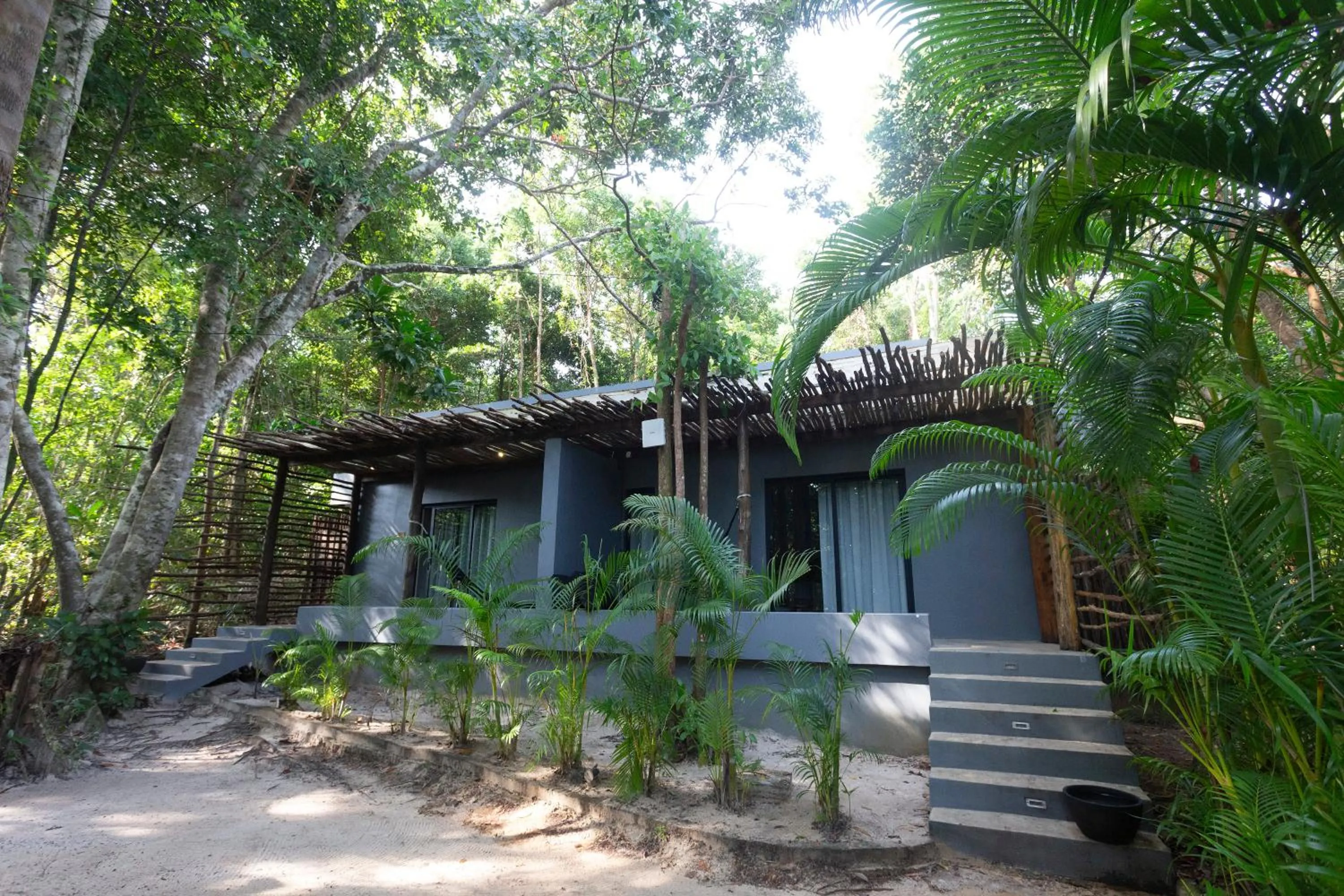 Garden view in Tamu Koh Rong