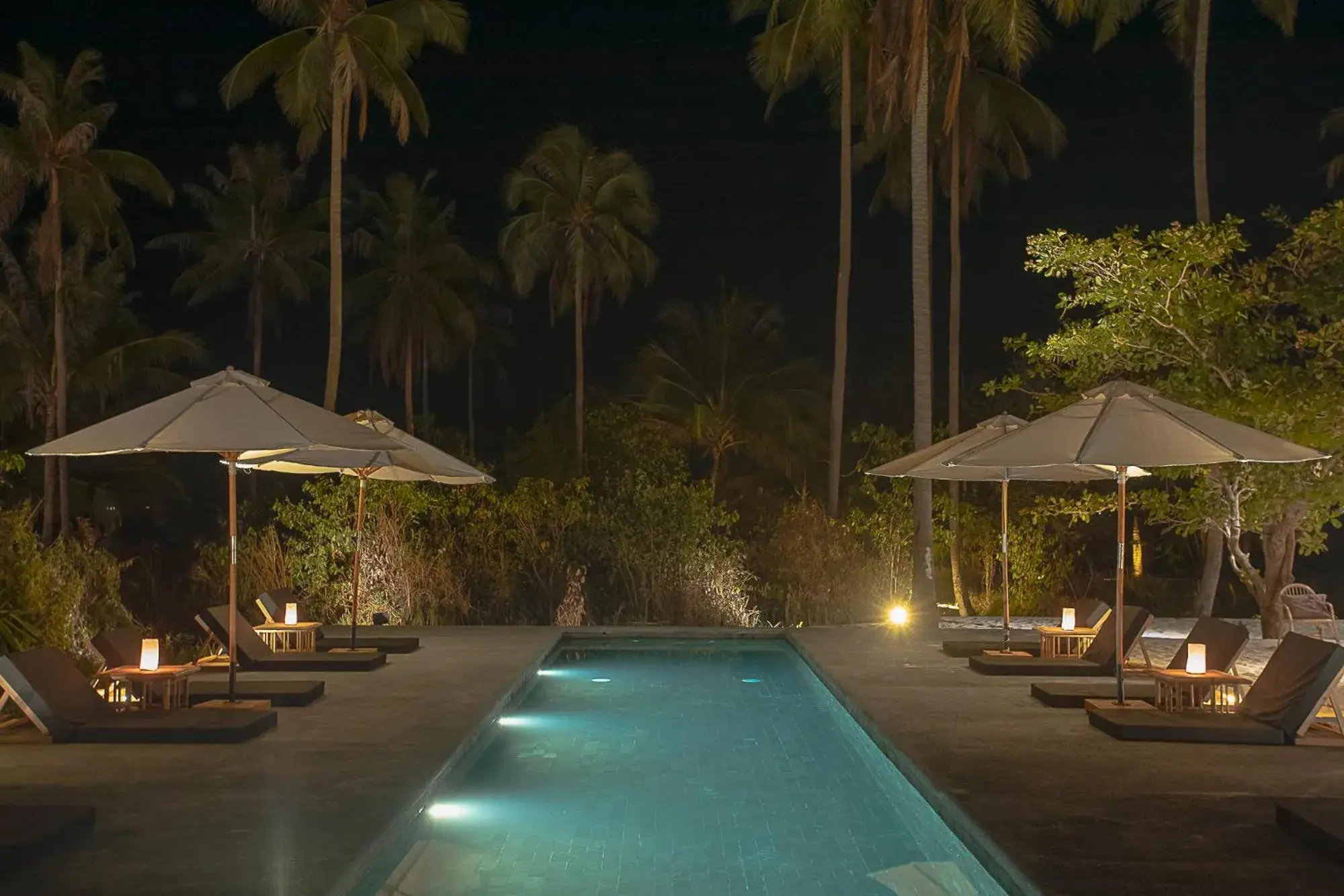 Swimming pool in Tamu Koh Rong Swimming pool in Tamu Koh Rong