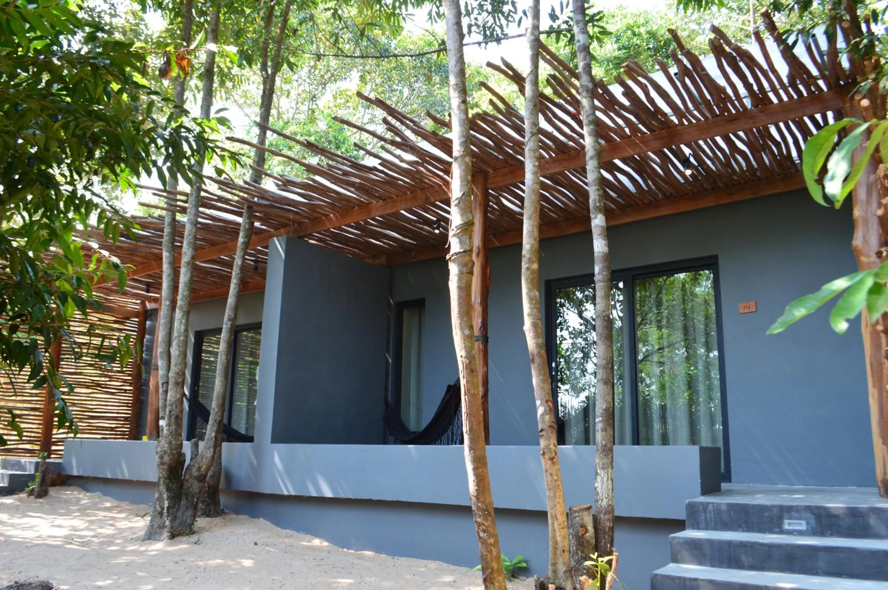 Photo of the whole room in Tamu Koh Rong