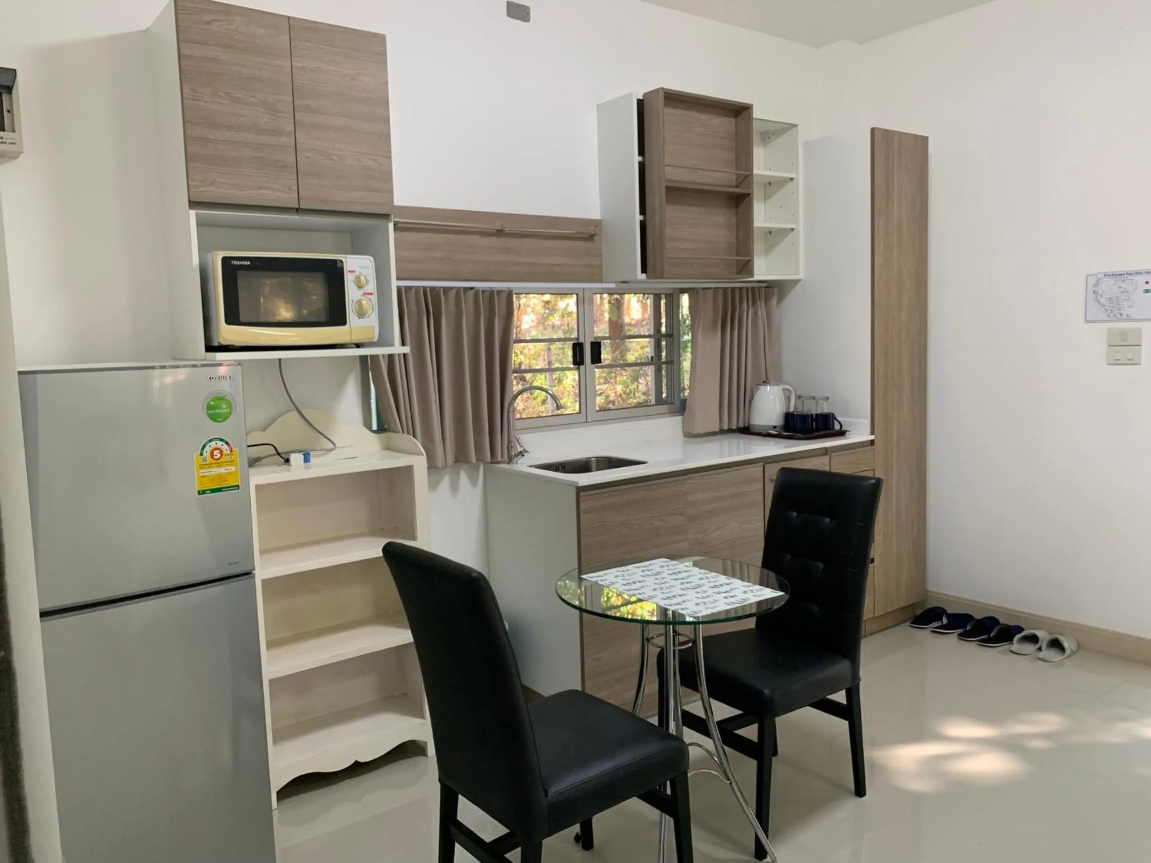 Dining area in Baan Ping Kan Longstay