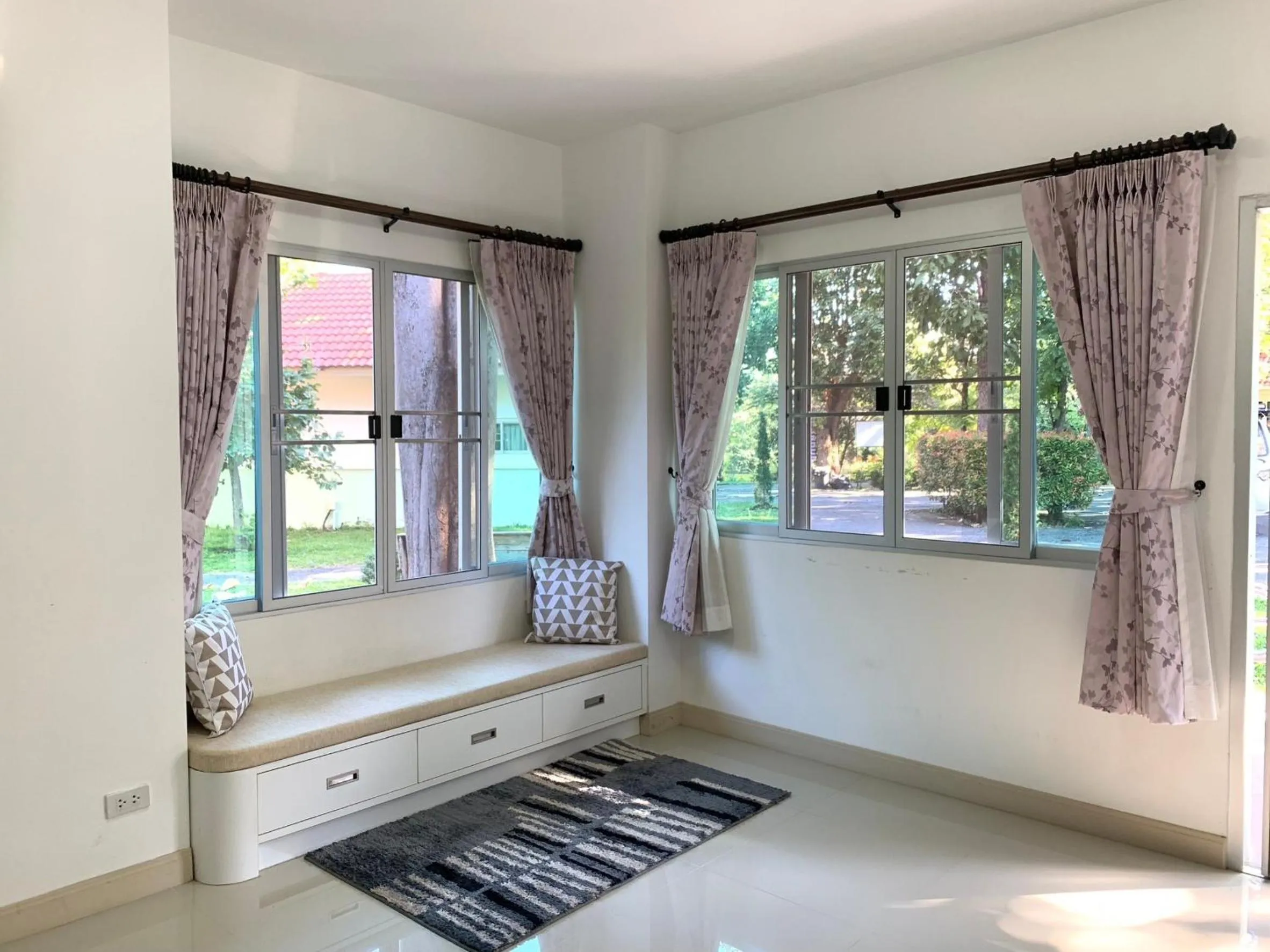 Living room, Bed in Baan Ping Kan Longstay