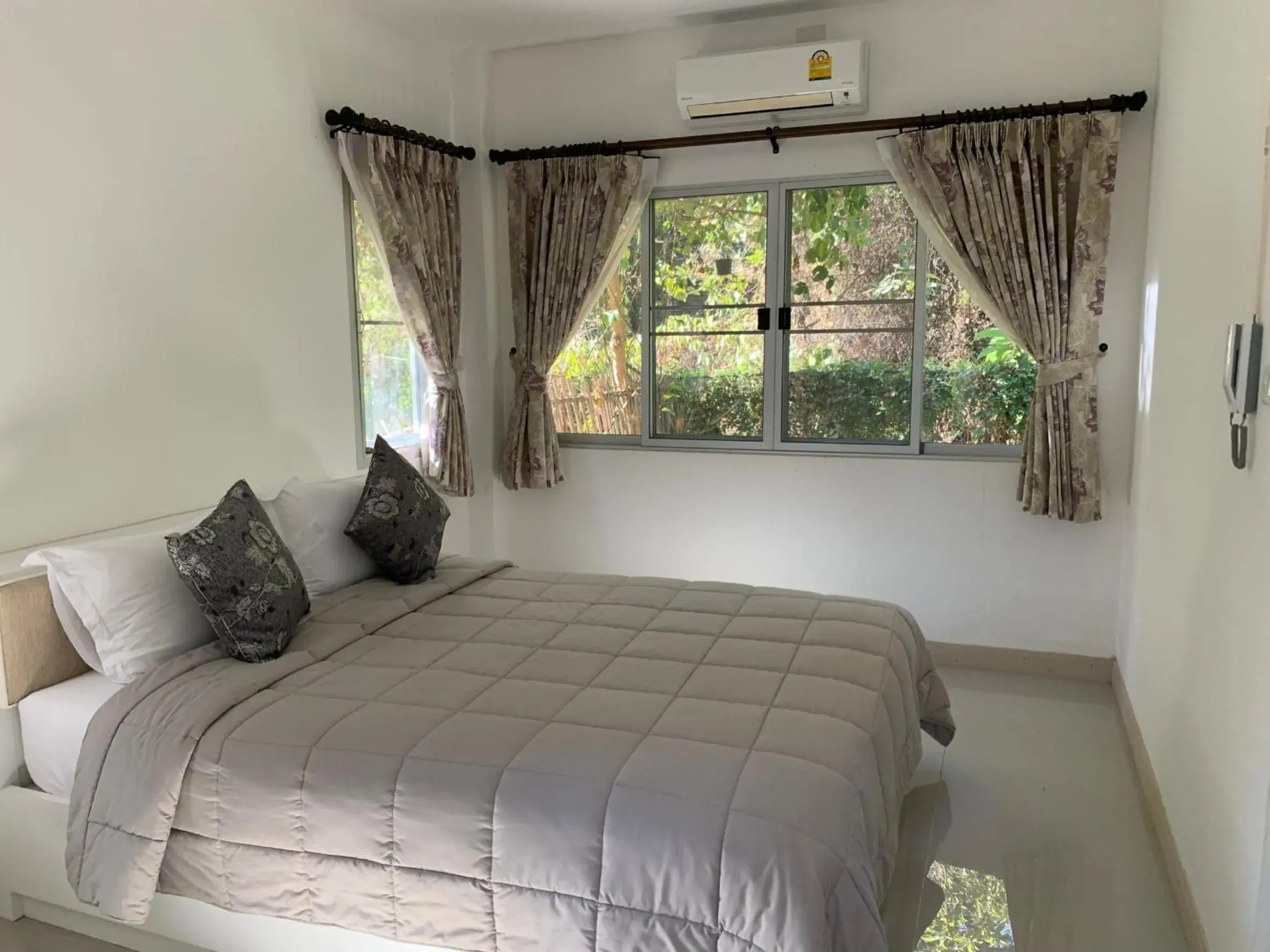 Deluxe Double Room in Baan Ping Kan Longstay Deluxe Double Room in Baan Ping Kan Longstay