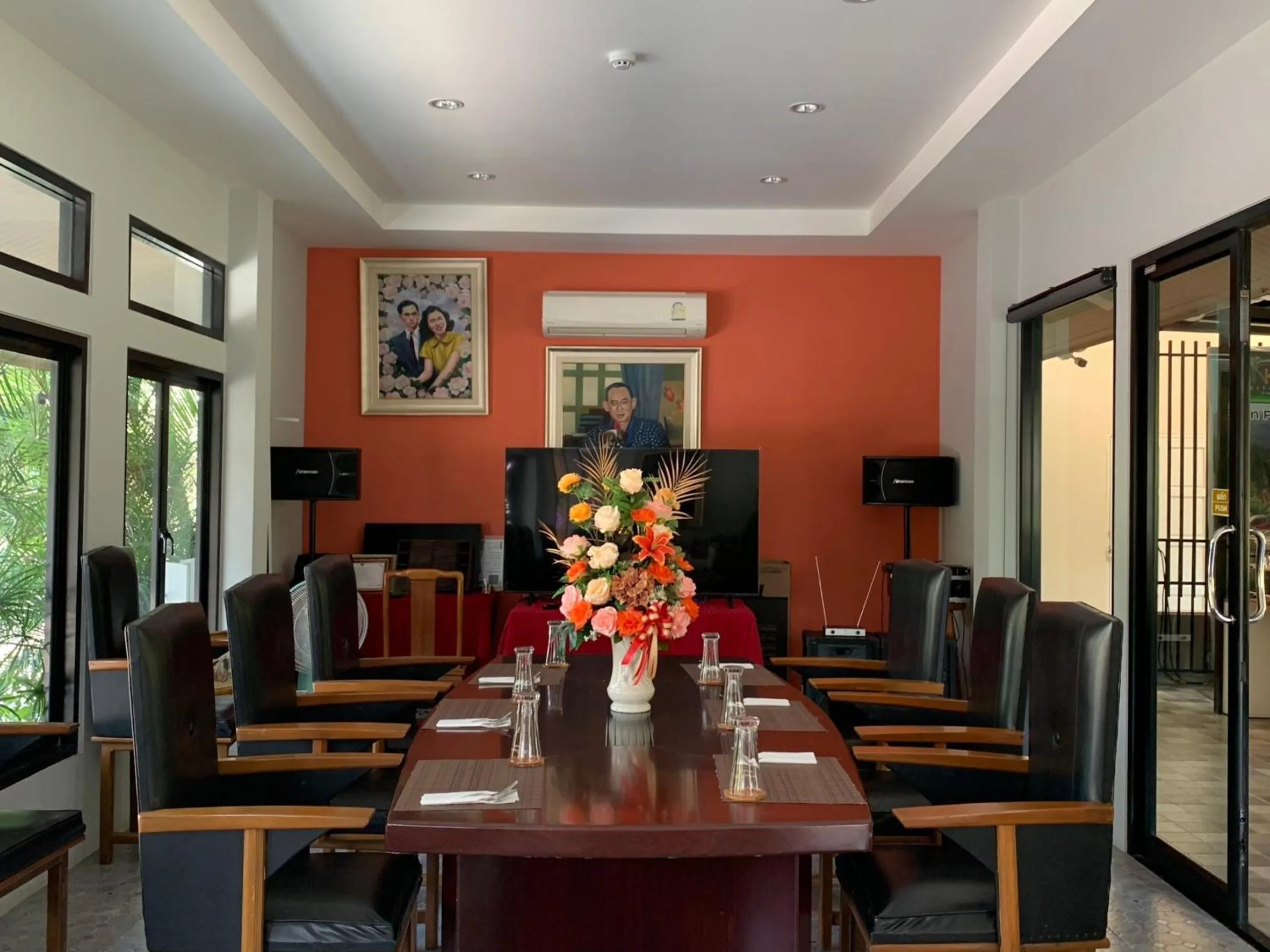 Restaurant/places to eat in Baan Pingkan Wellness Resort