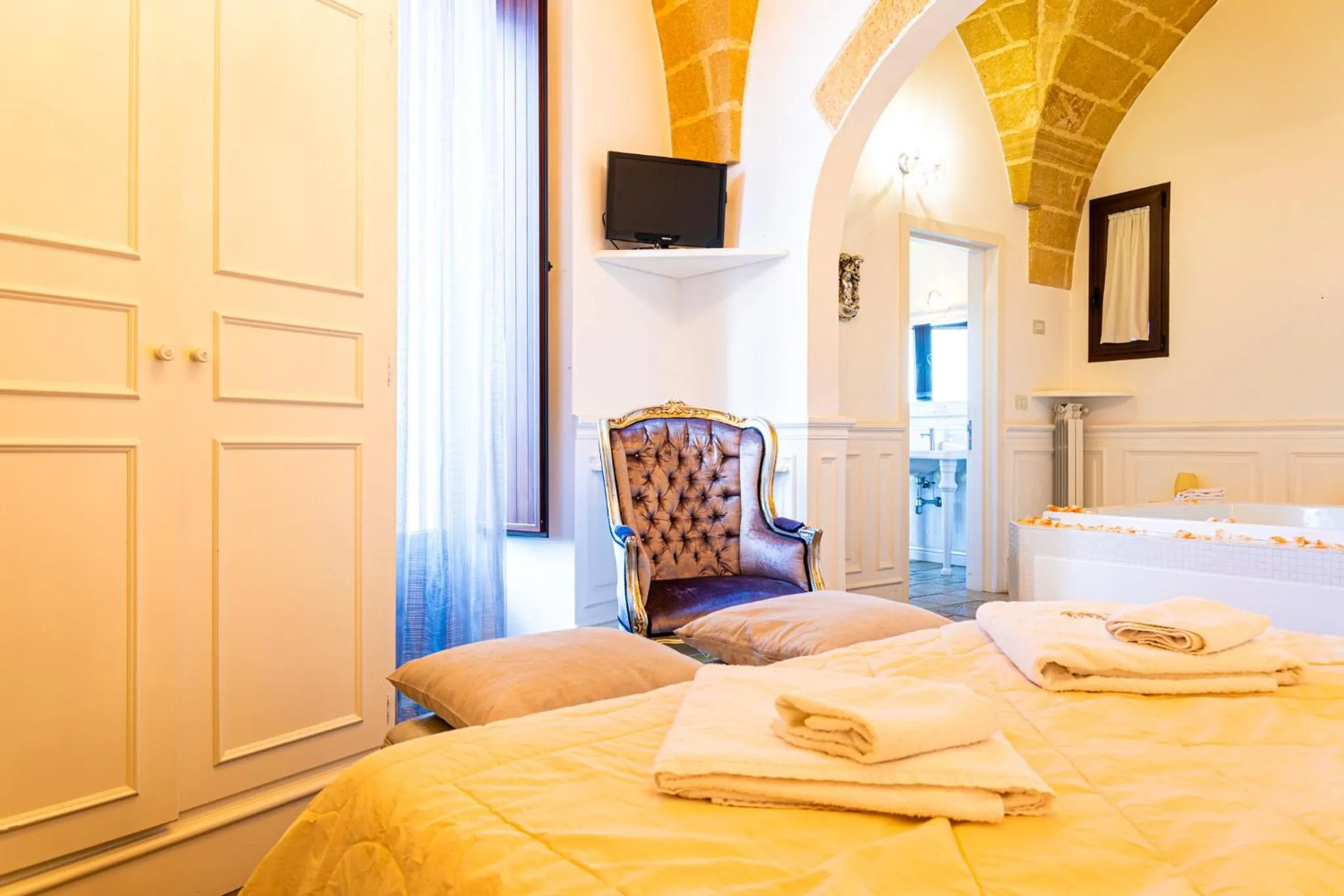 Bed in Palazzo Aurora