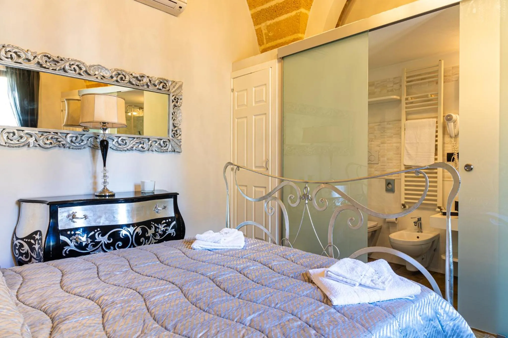 Bed in Palazzo Aurora
