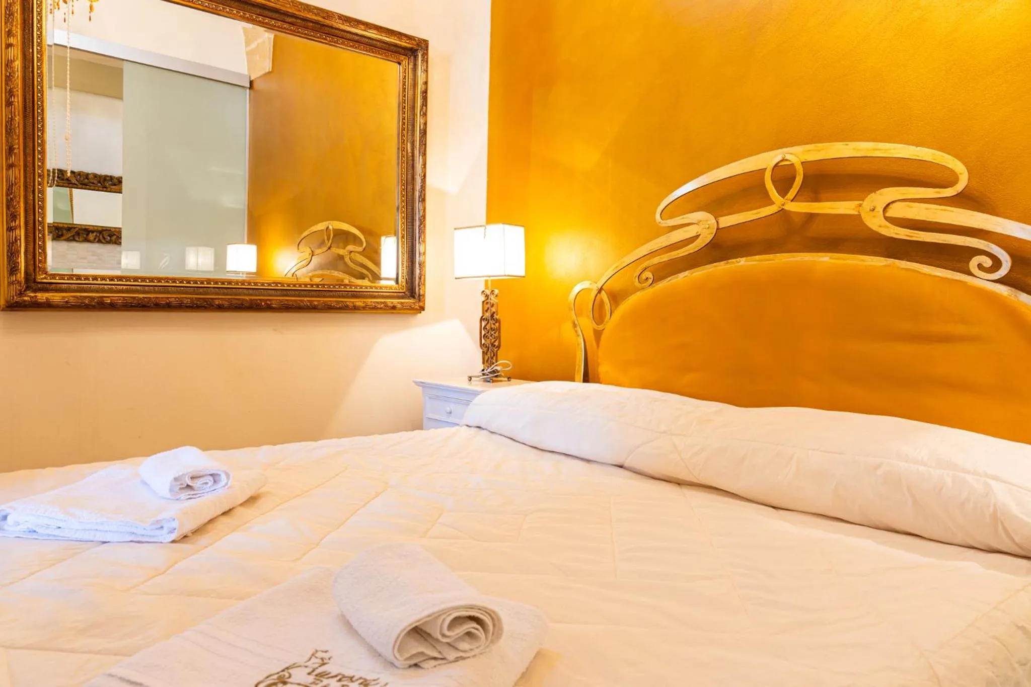 Bed in Palazzo Aurora