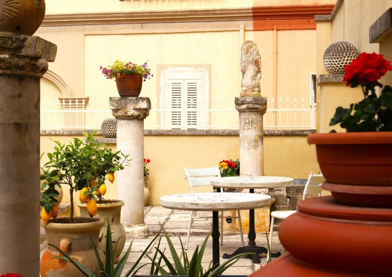 Day in Palazzo Aurora