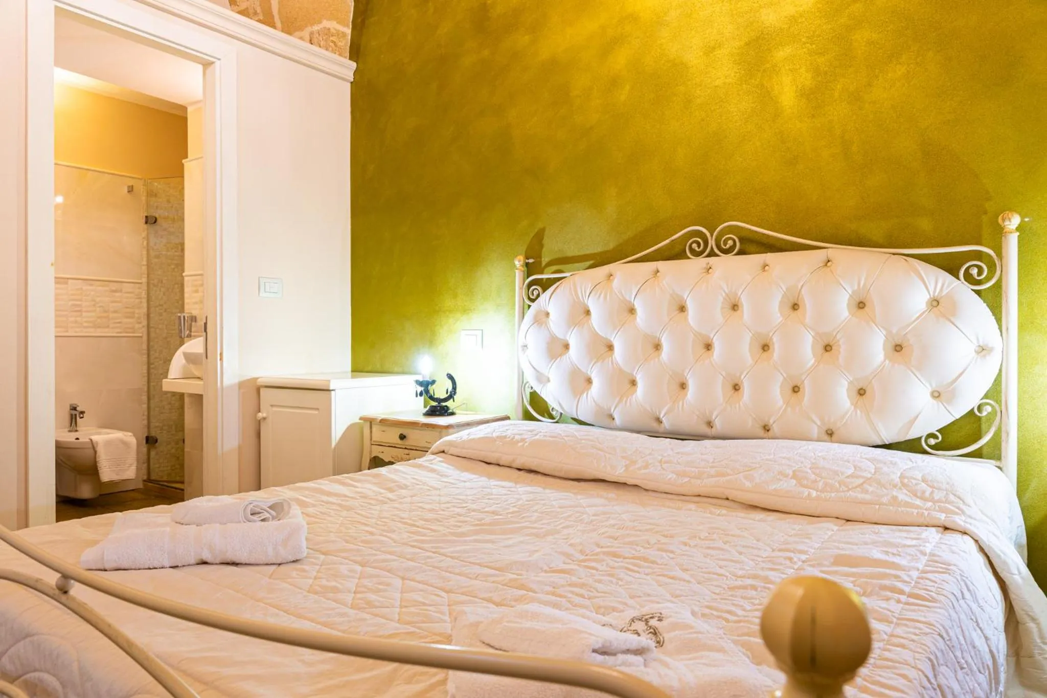 Bed in Palazzo Aurora
