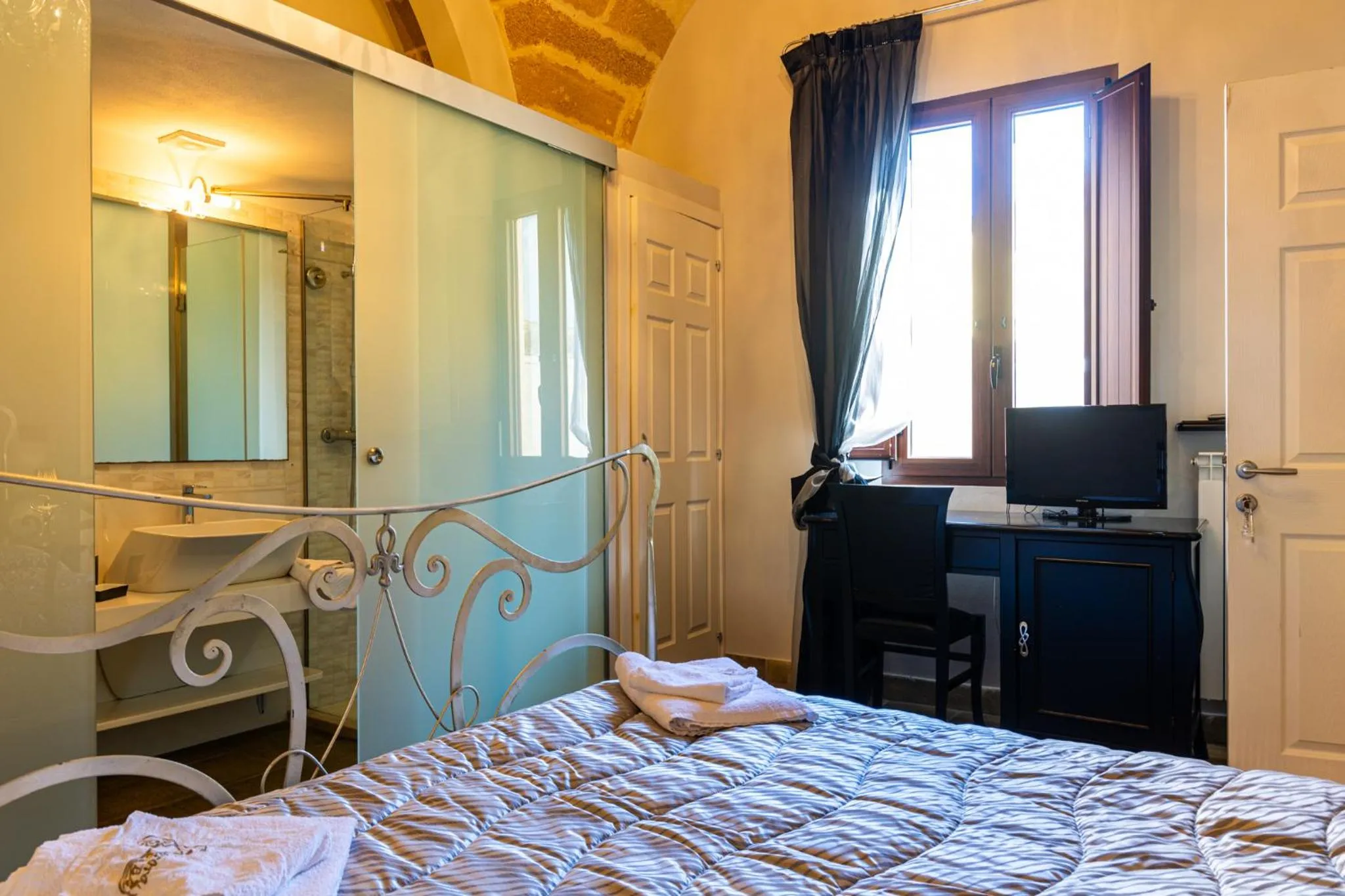 Bed in Palazzo Aurora