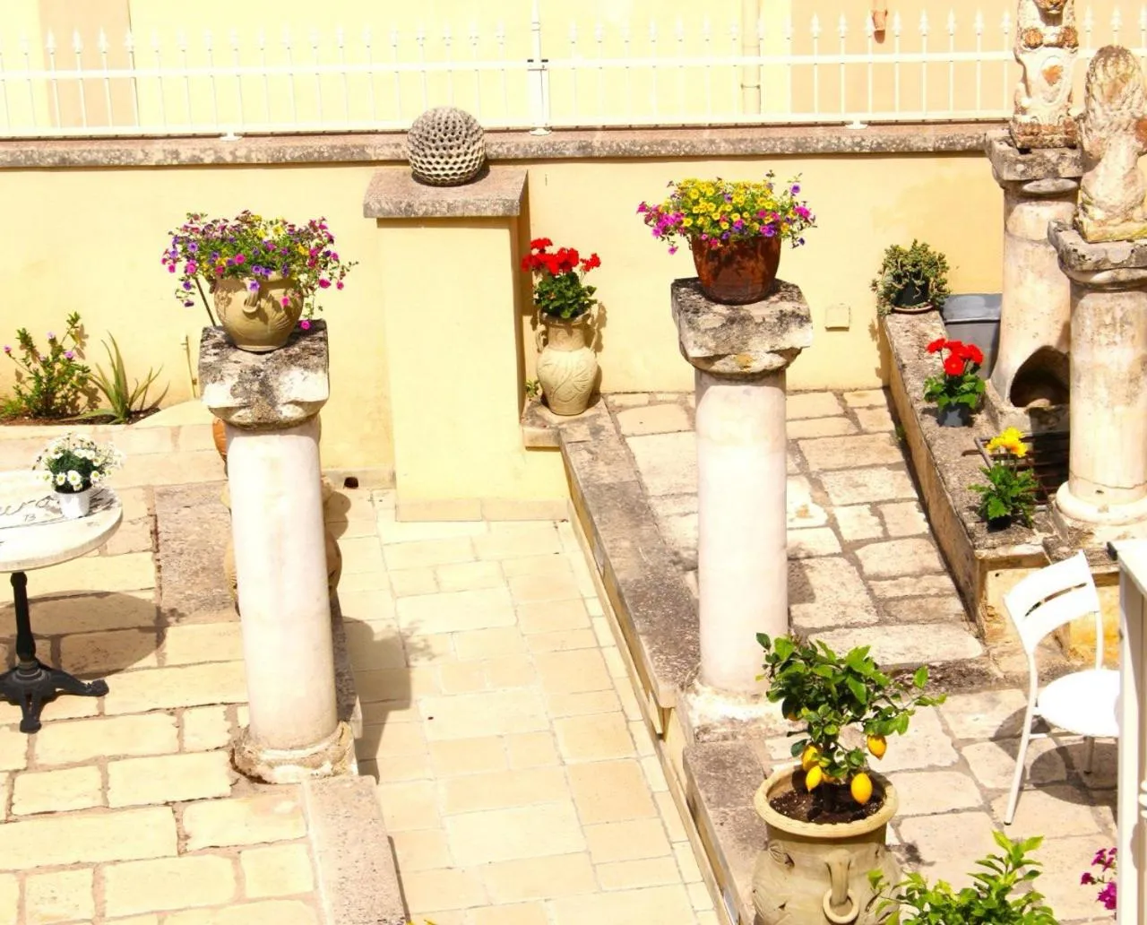 Day in Palazzo Aurora