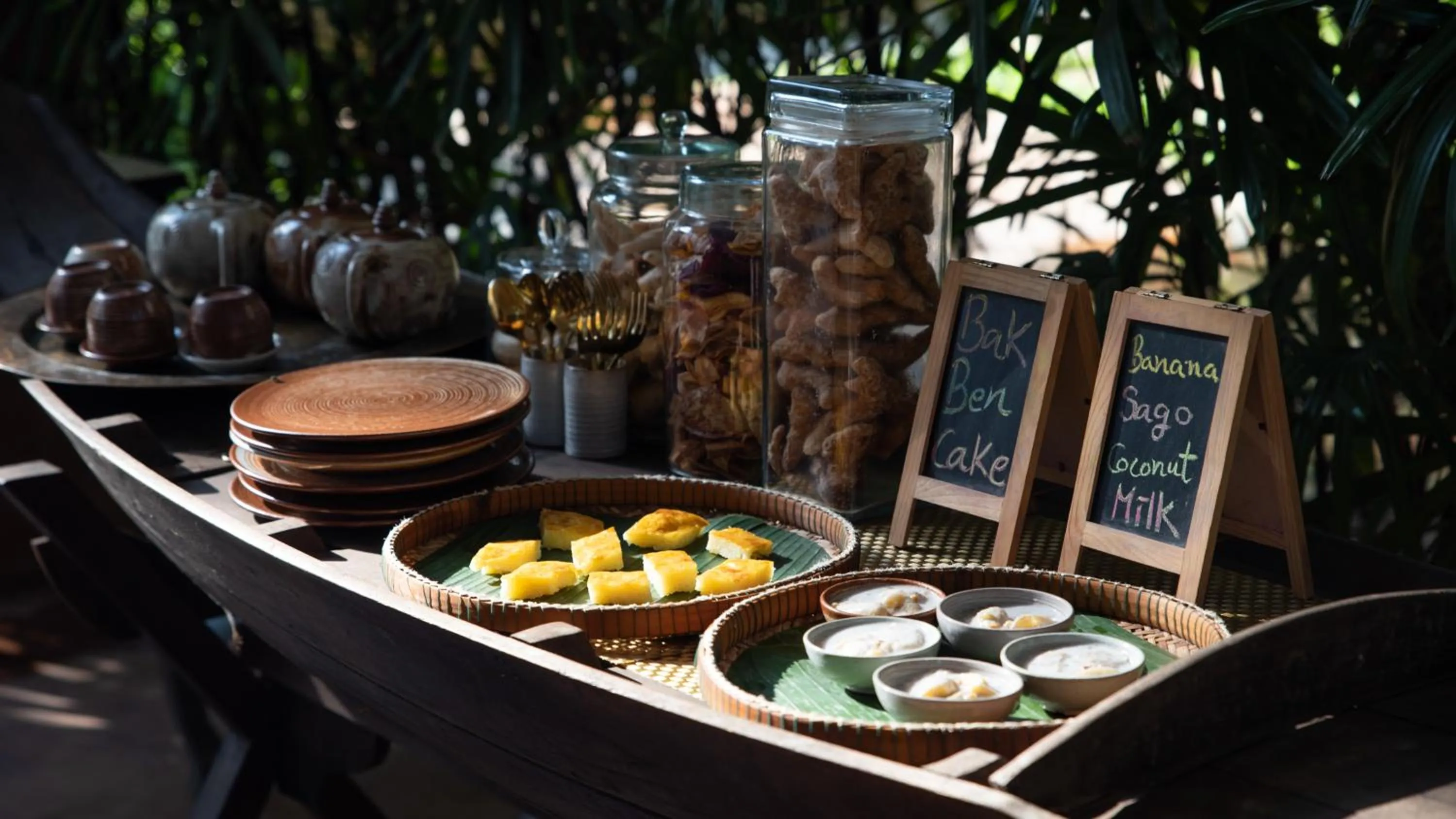 Food and drinks in Mane History Lovers