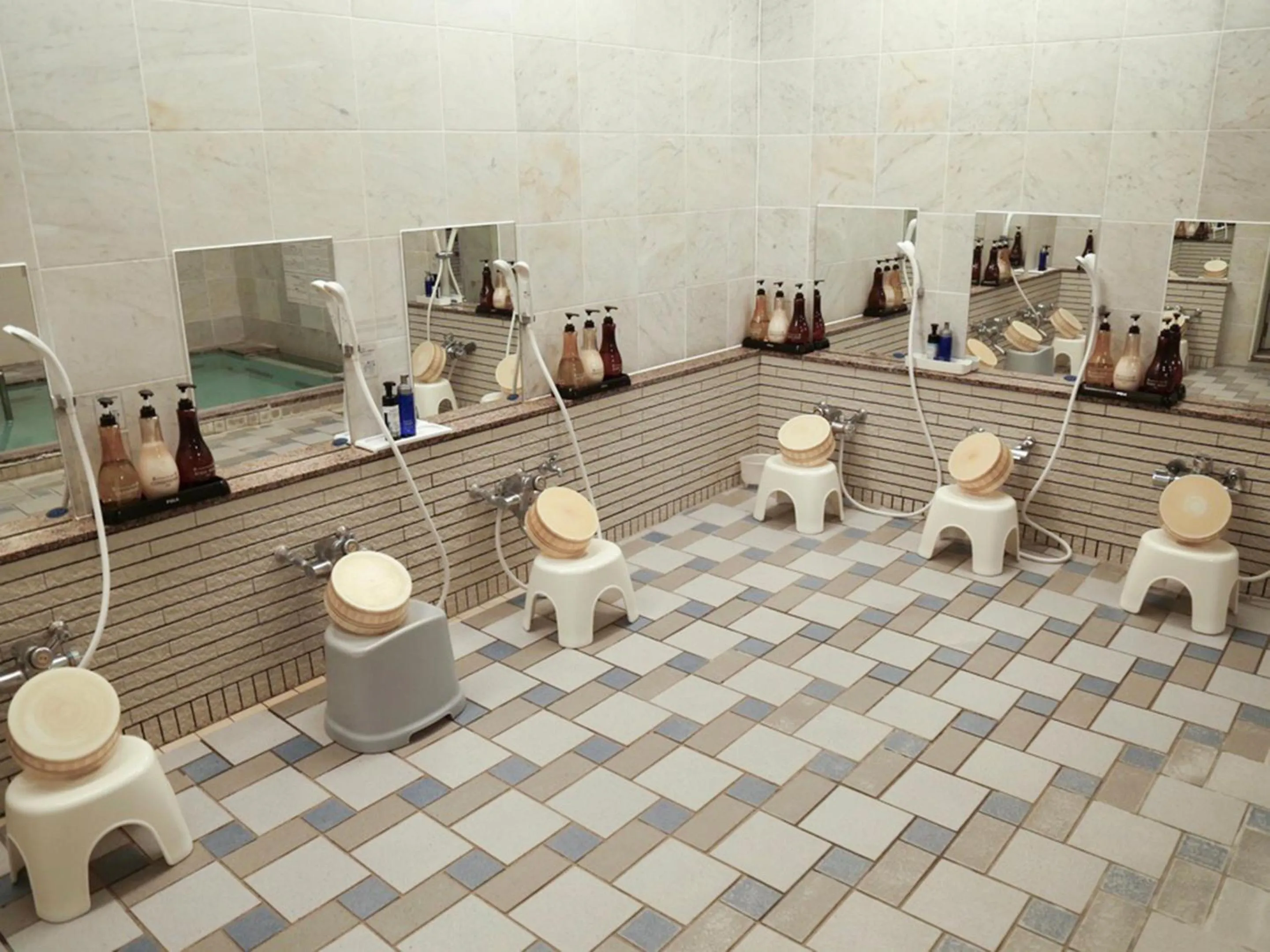 Public Bath in CHALET BURLAP FURANUI