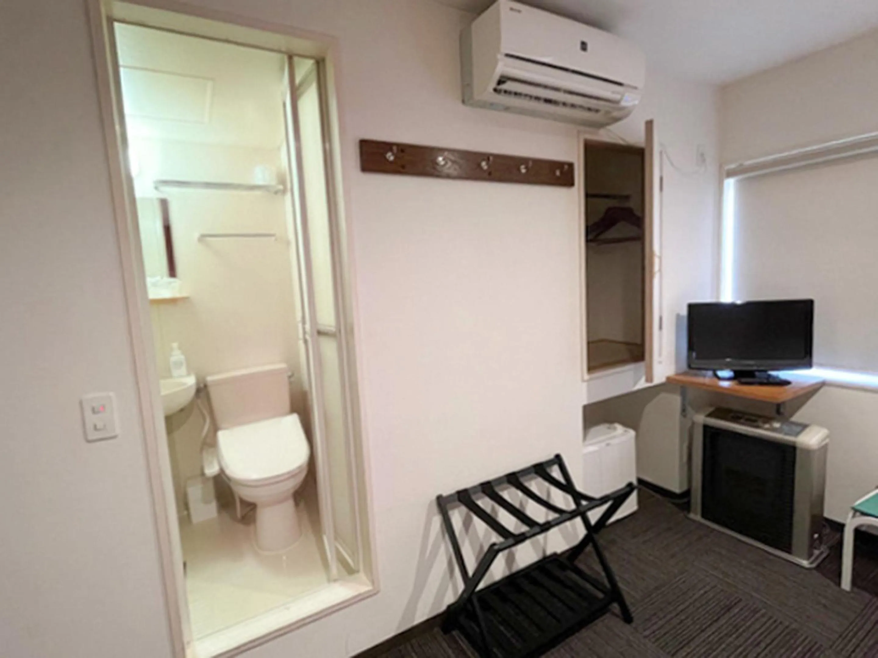 Photo of the whole room in CHALET BURLAP FURANUI