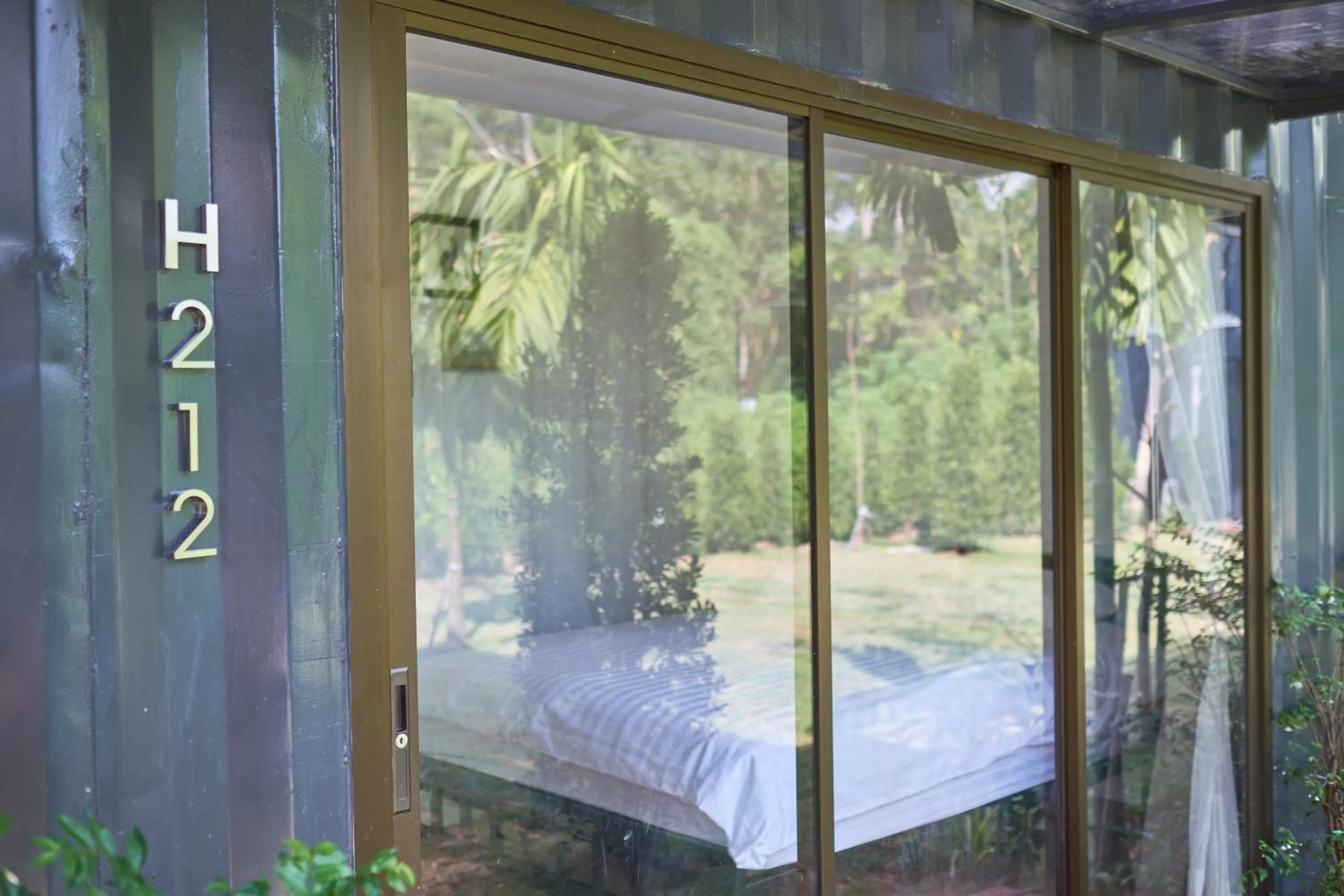 Facade/entrance in HiddenBOX