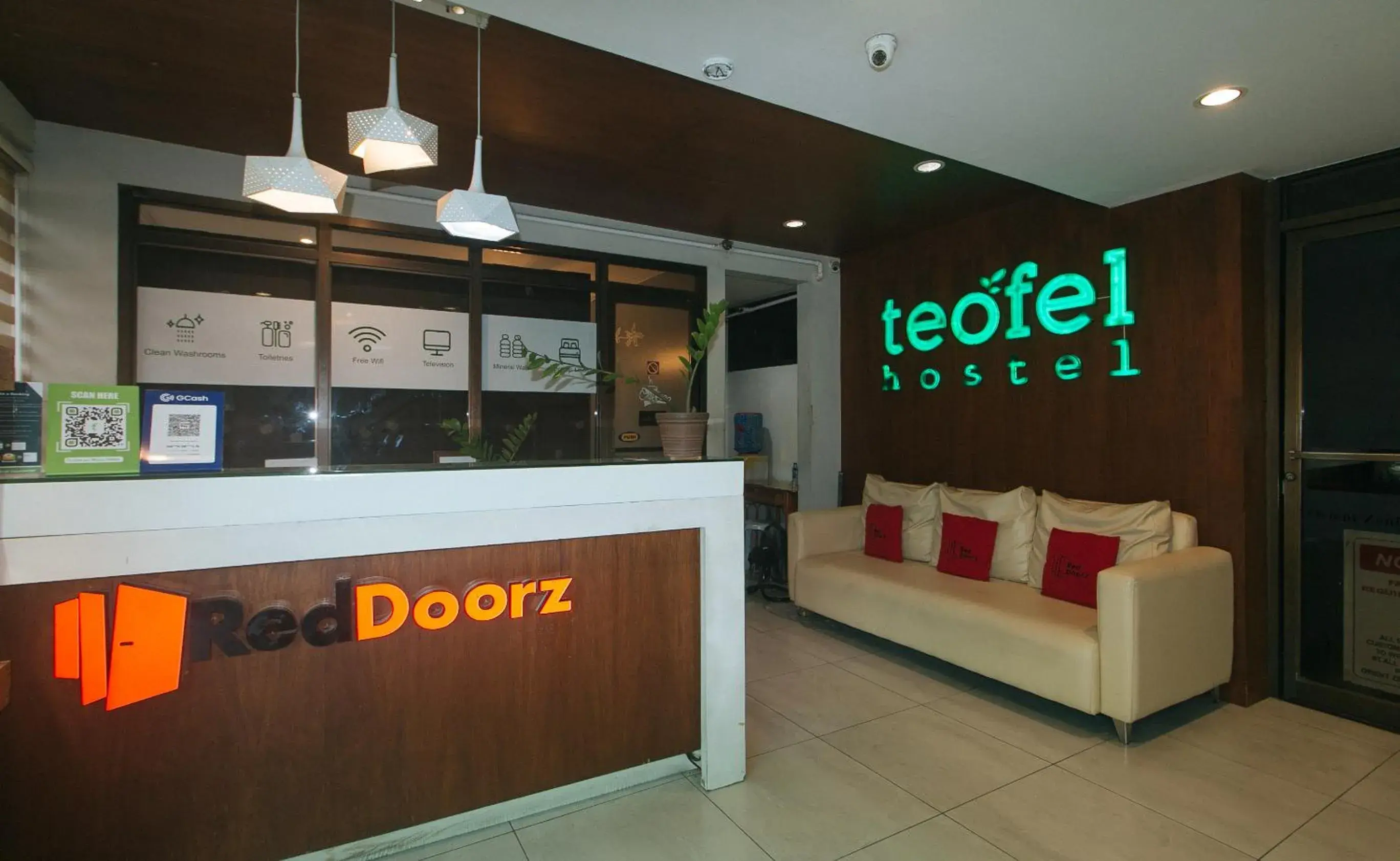 Lobby or reception in RedDoorz @ Junquera Extension Cebu Lobby or reception in RedDoorz @ Junquera Extension Cebu