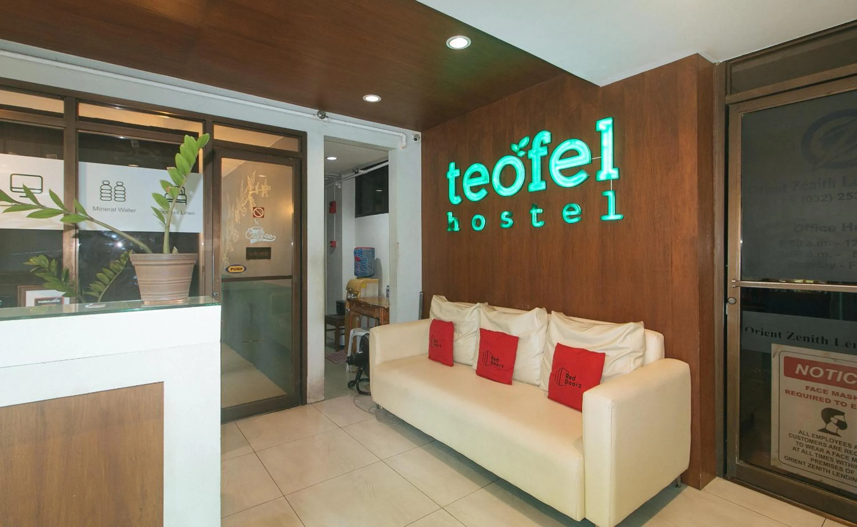 Lobby or reception in RedDoorz @ Junquera Extension Cebu