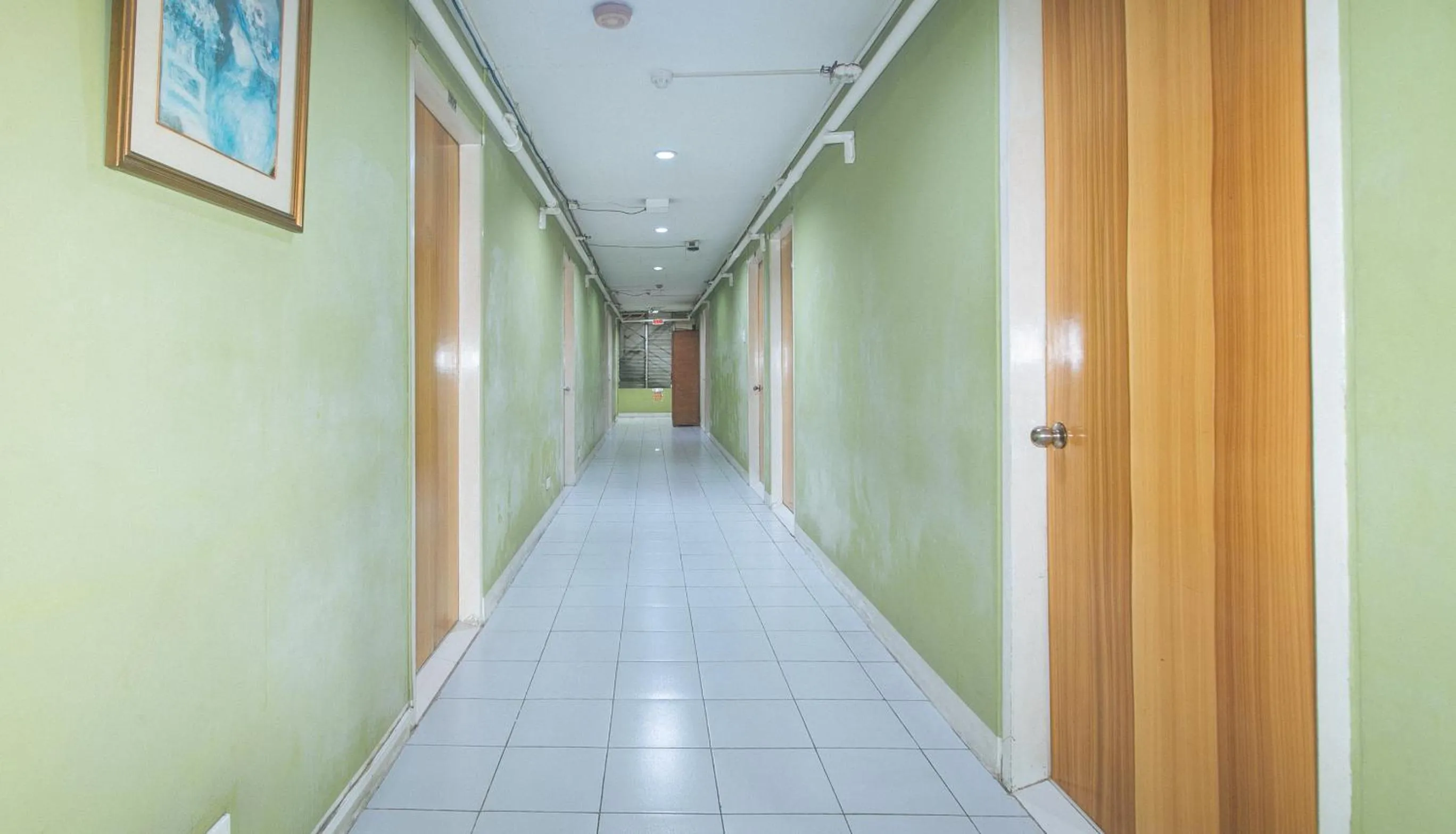 Area and facilities in RedDoorz @ Junquera Extension Cebu