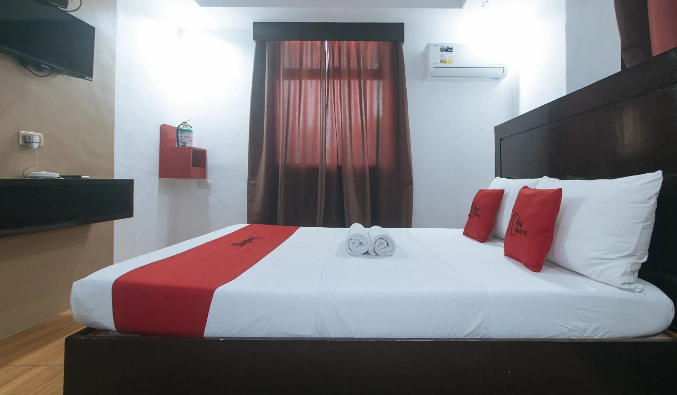 Bed in RedDoorz @ Junquera Extension Cebu