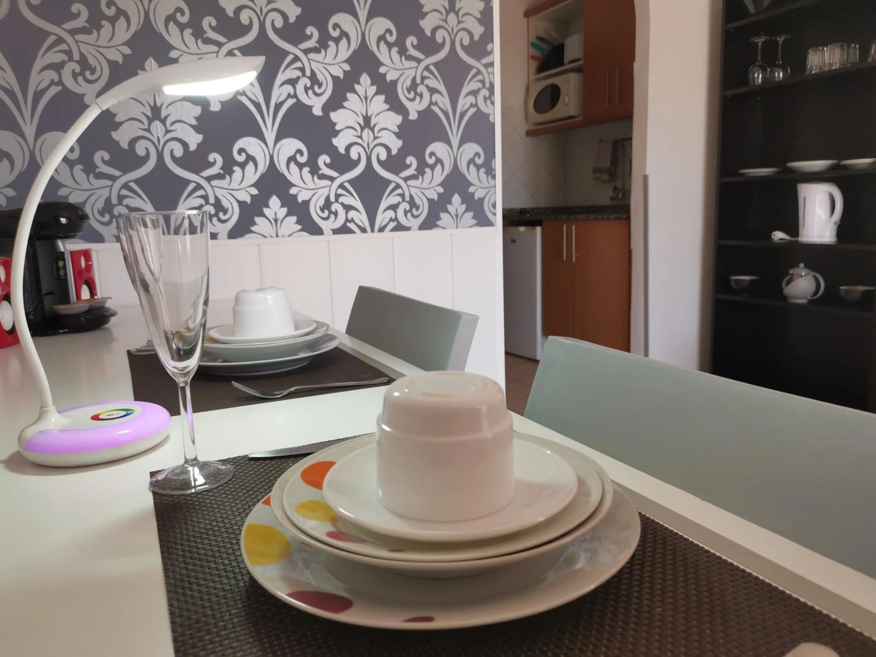 Coffee/tea facilities in Rainbow Golf Bungalows, Gay Men-only Resort