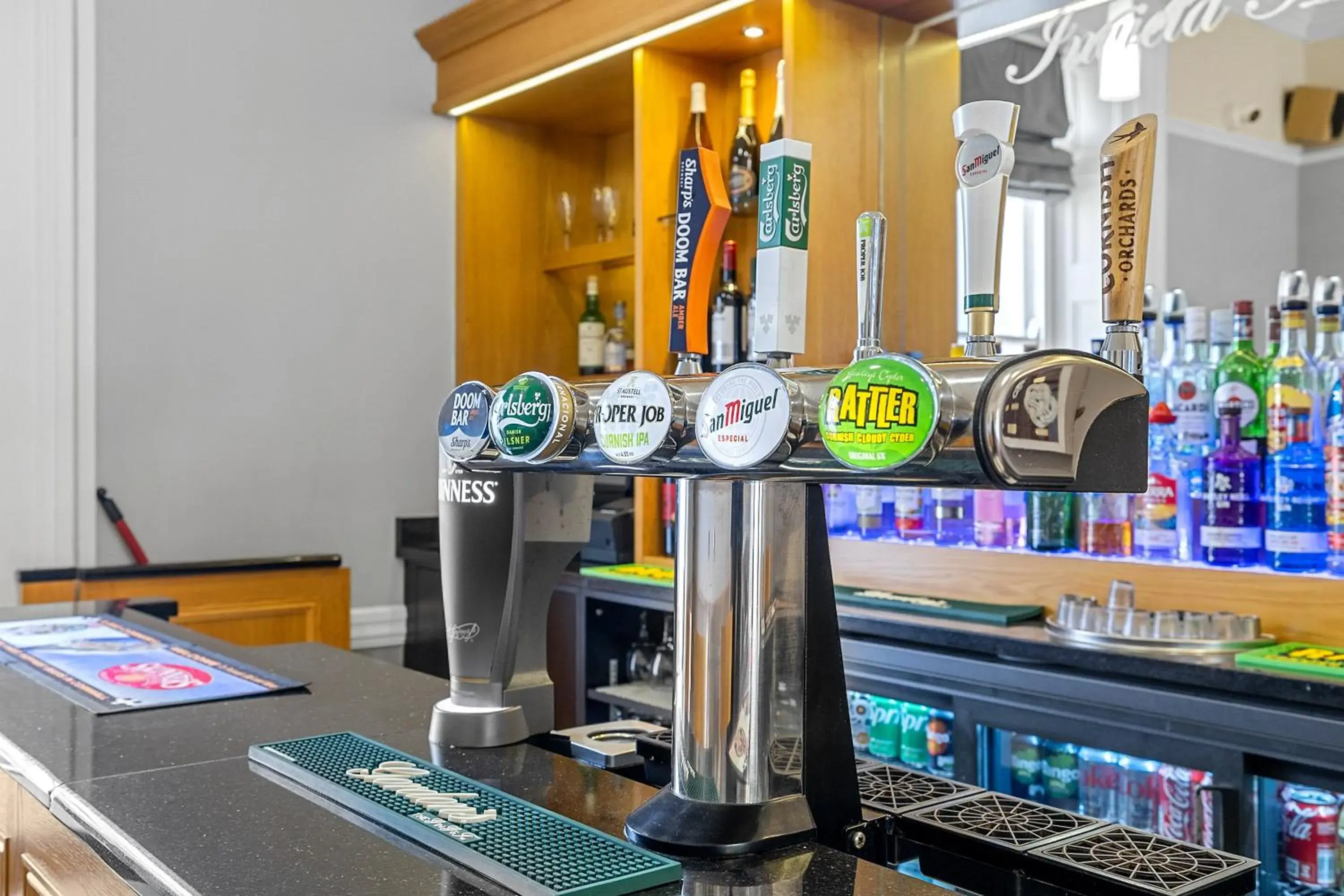 Lounge or bar in Invicta Hotel Plymouth Lounge or bar in Invicta Hotel Plymouth