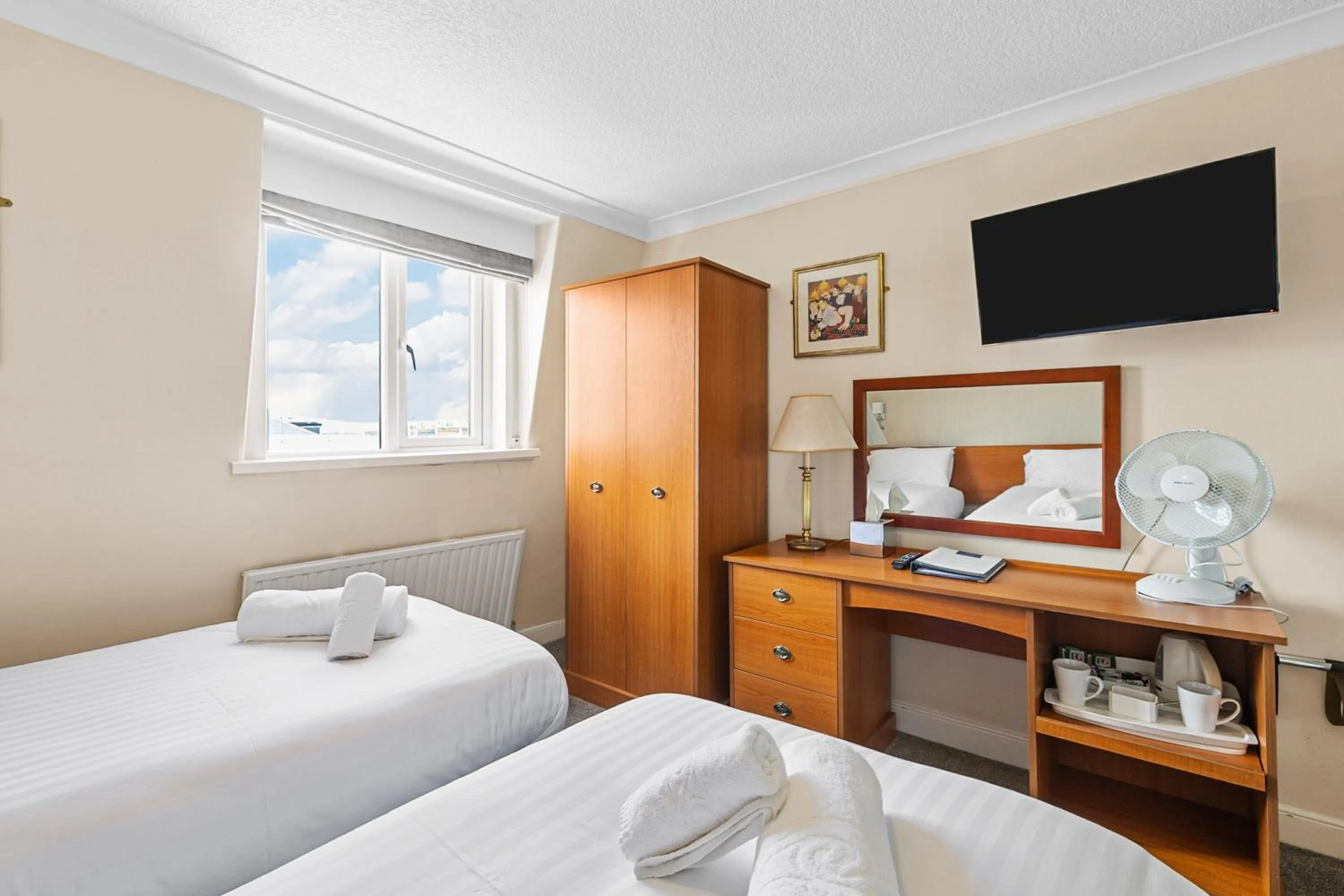 Bed in Invicta Hotel Plymouth