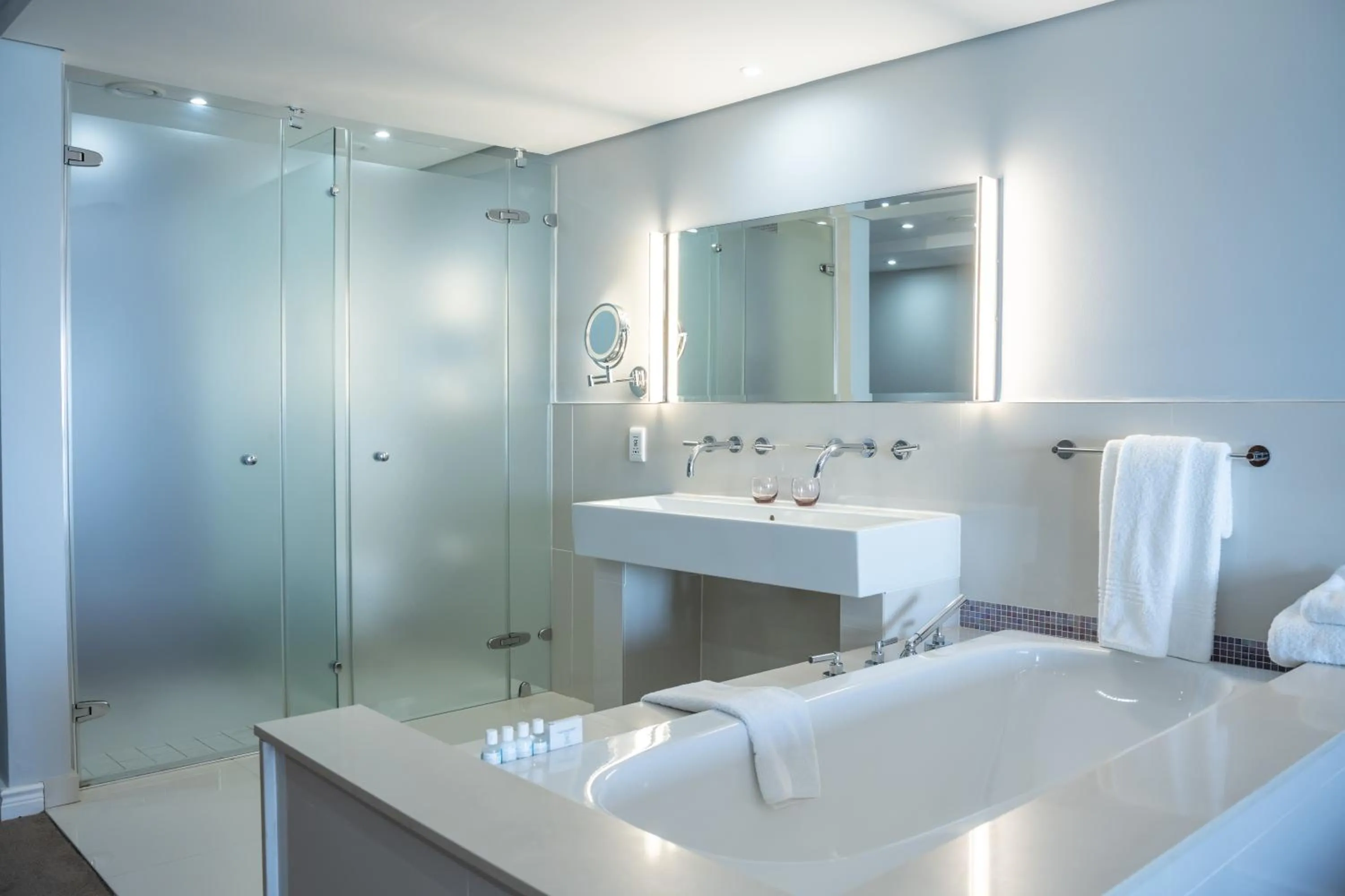 Toilet in Blaauwberg Beach Hotel