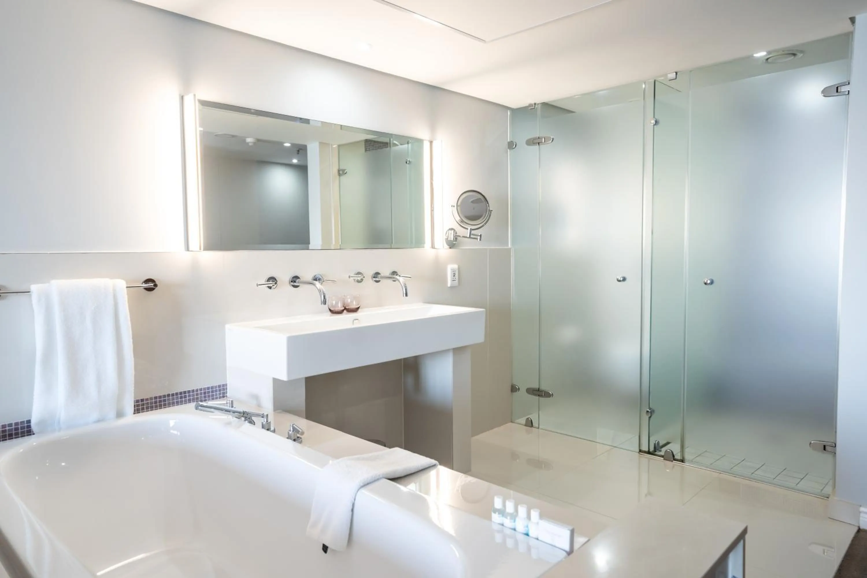 Shower in Blaauwberg Beach Hotel