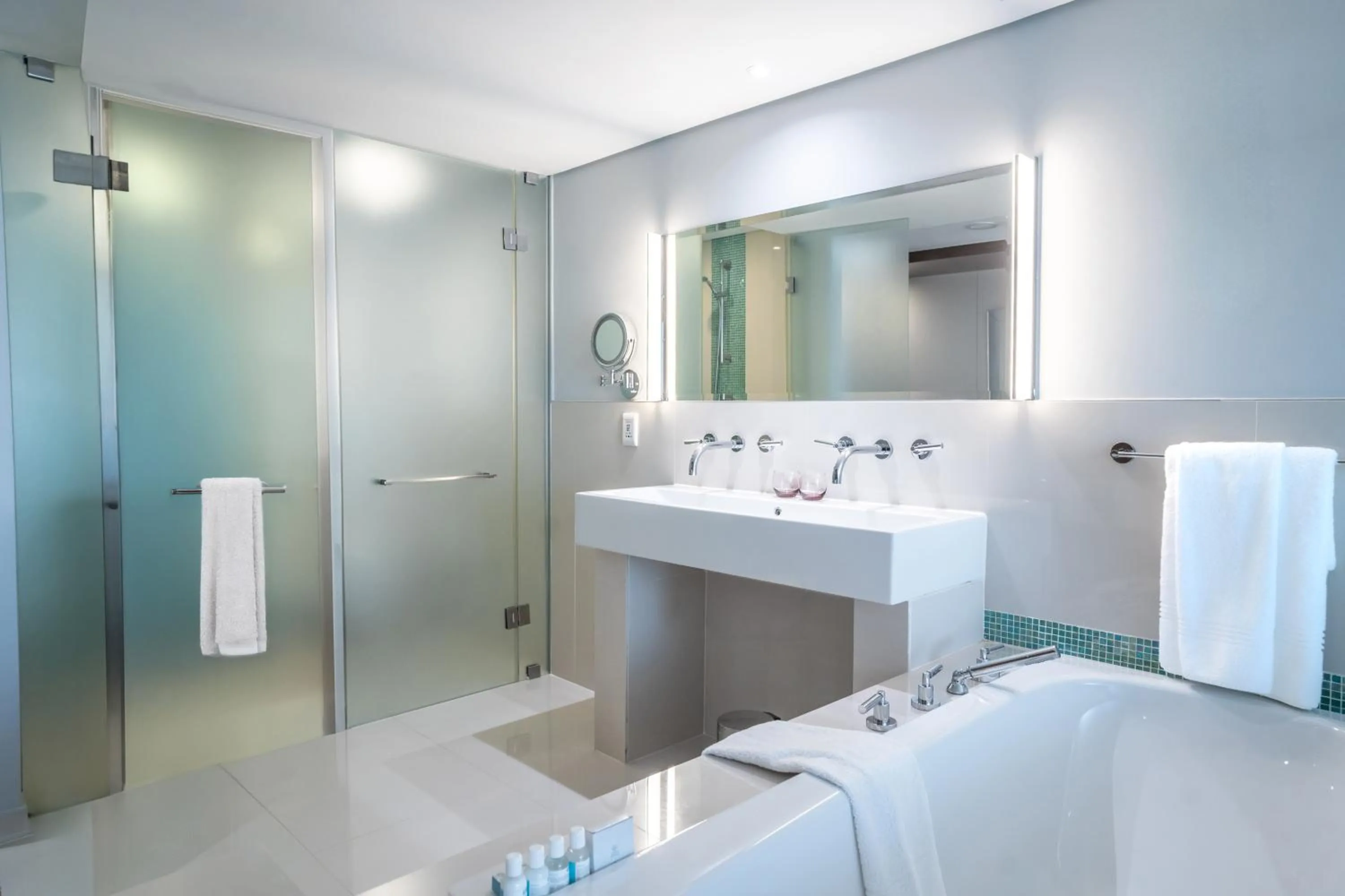 Bathroom in Blaauwberg Beach Hotel