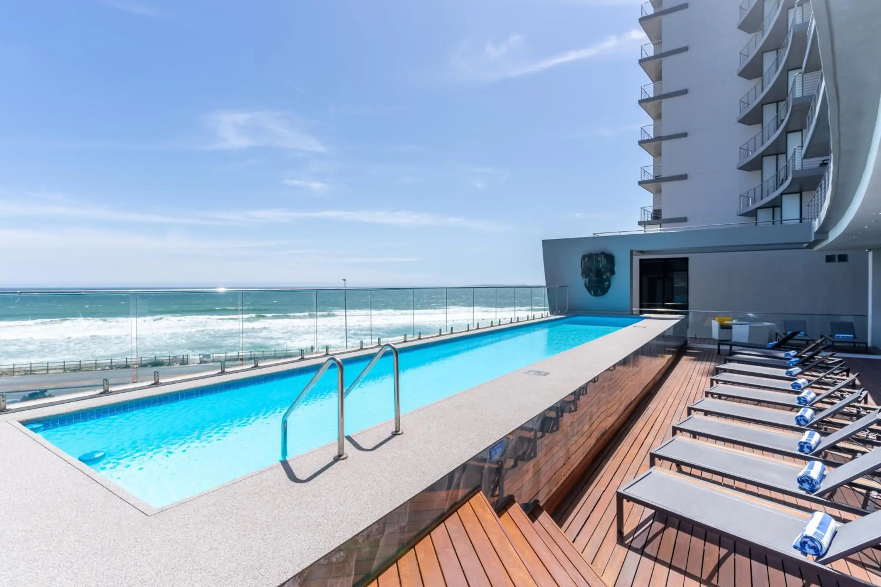 Swimming pool in Blaauwberg Beach Hotel Swimming pool in Blaauwberg Beach Hotel