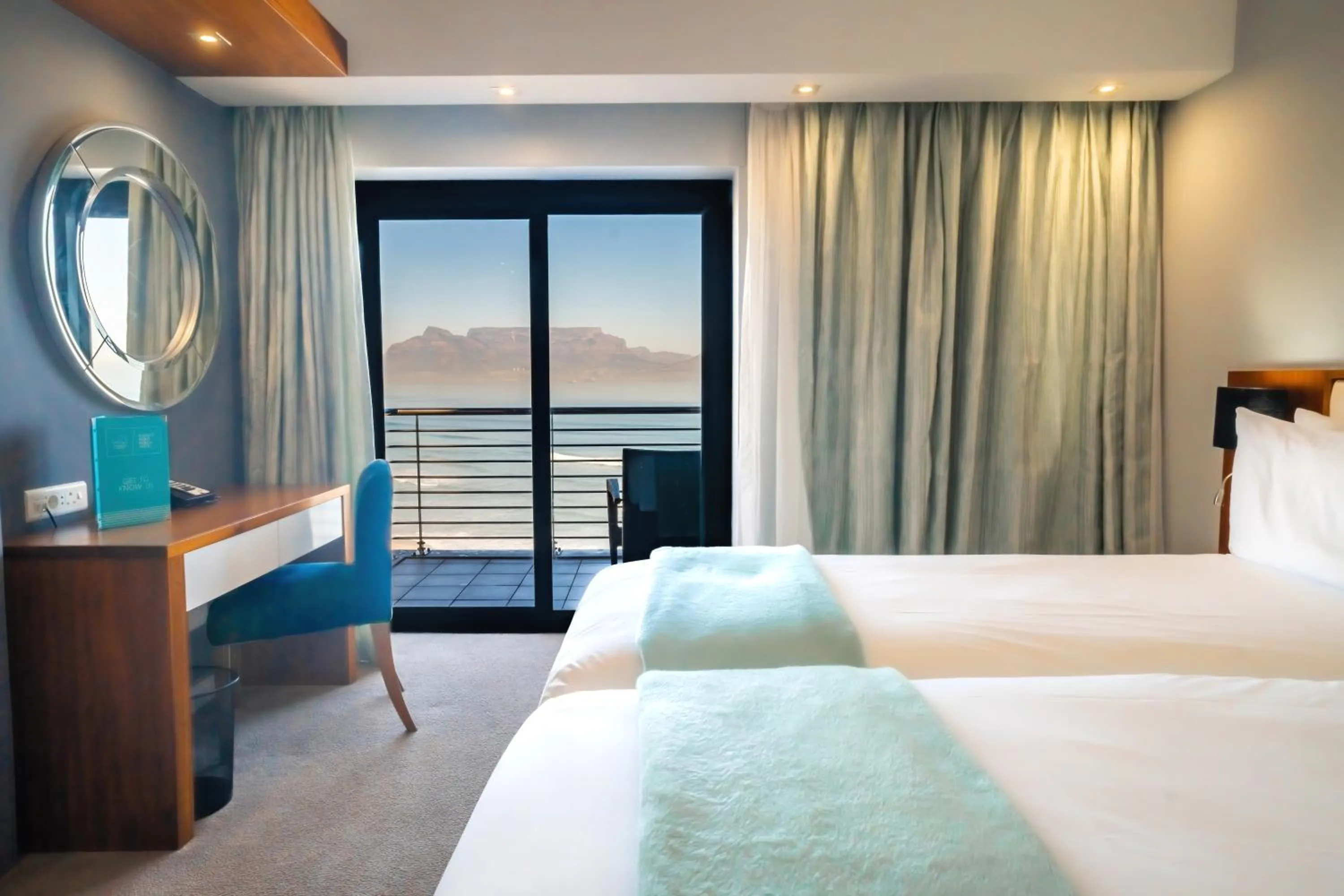View (from property/room), Bed in Blaauwberg Beach Hotel