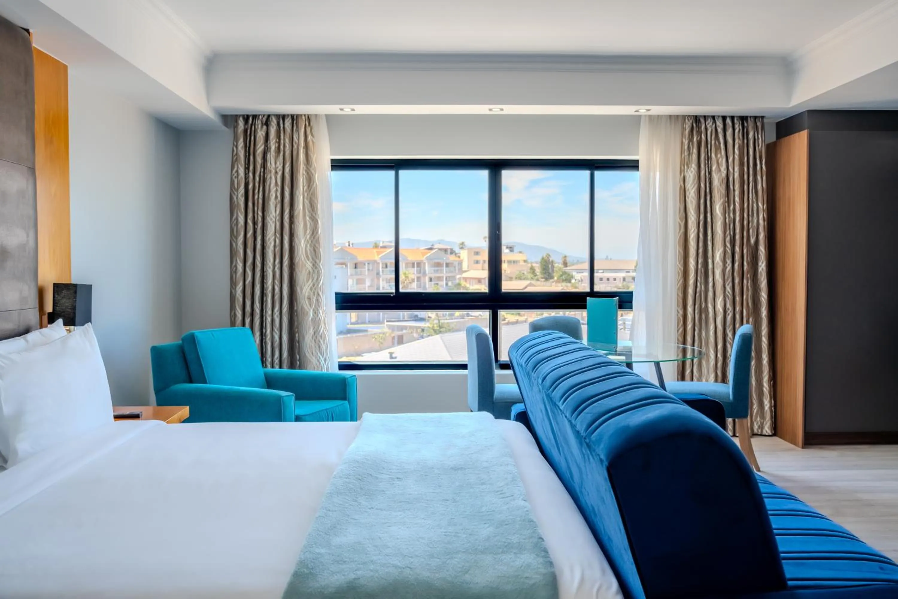 Bed in Blaauwberg Beach Hotel