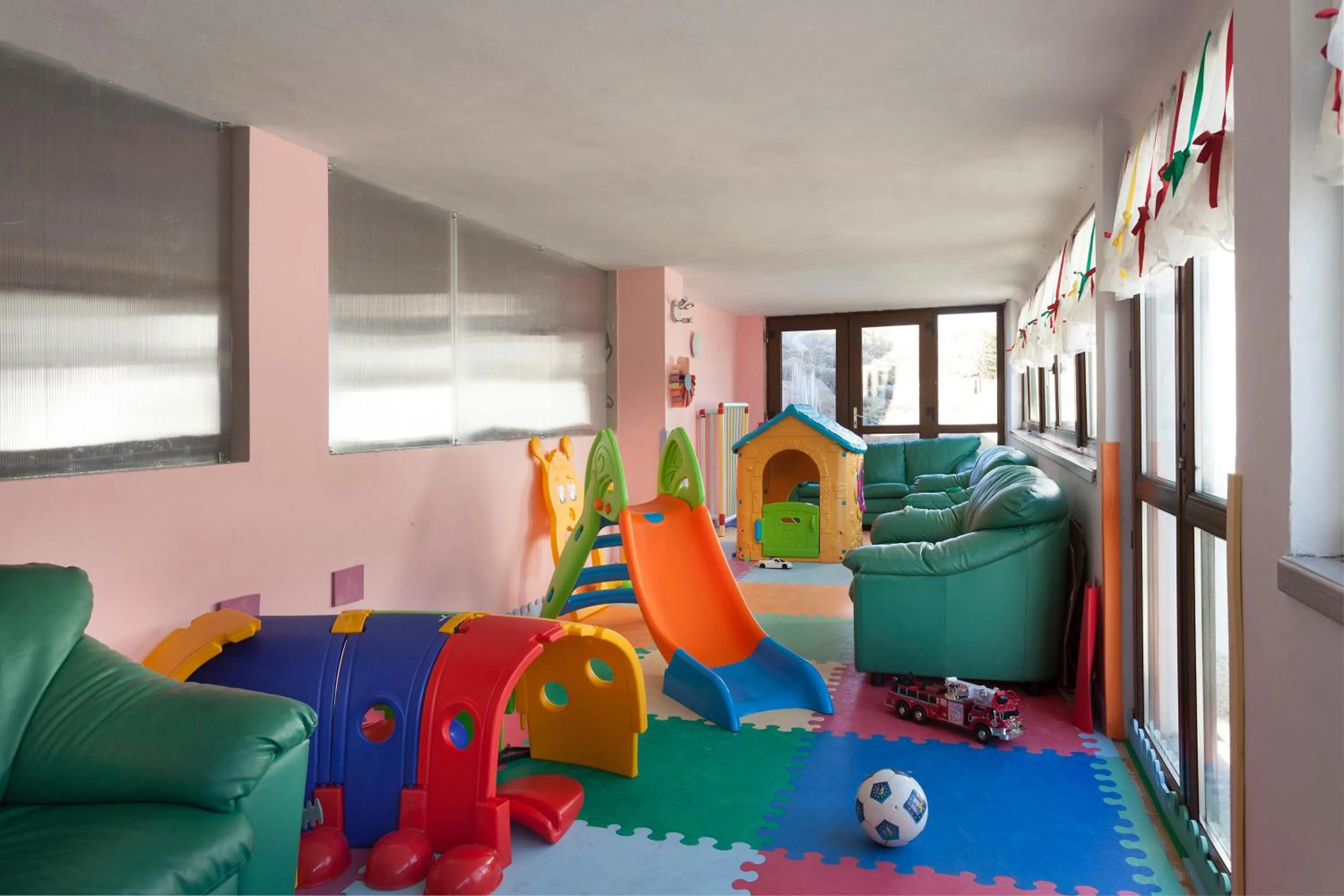 Children play ground in Residence Rododendro