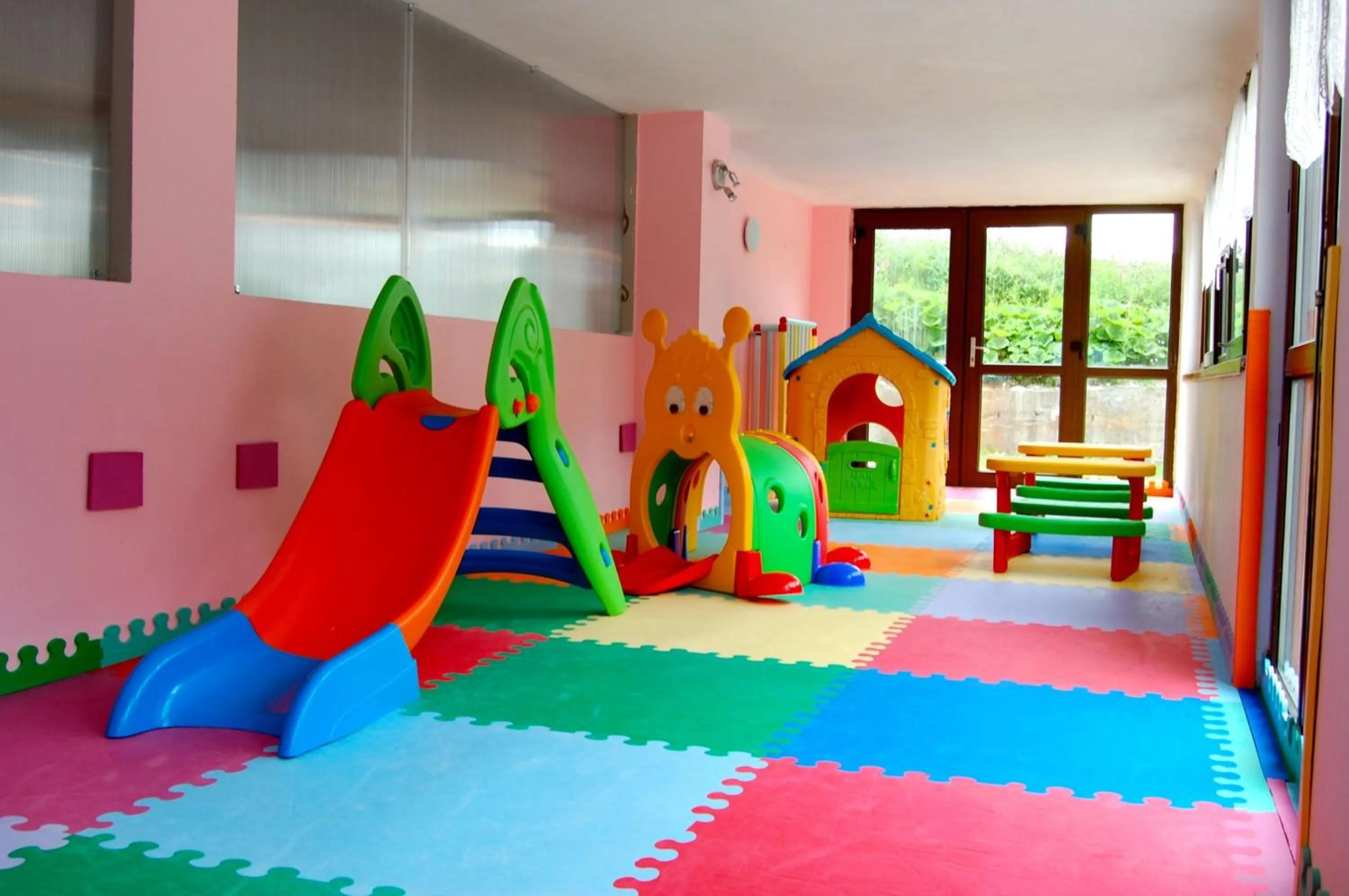 Children play ground in Residence Rododendro
