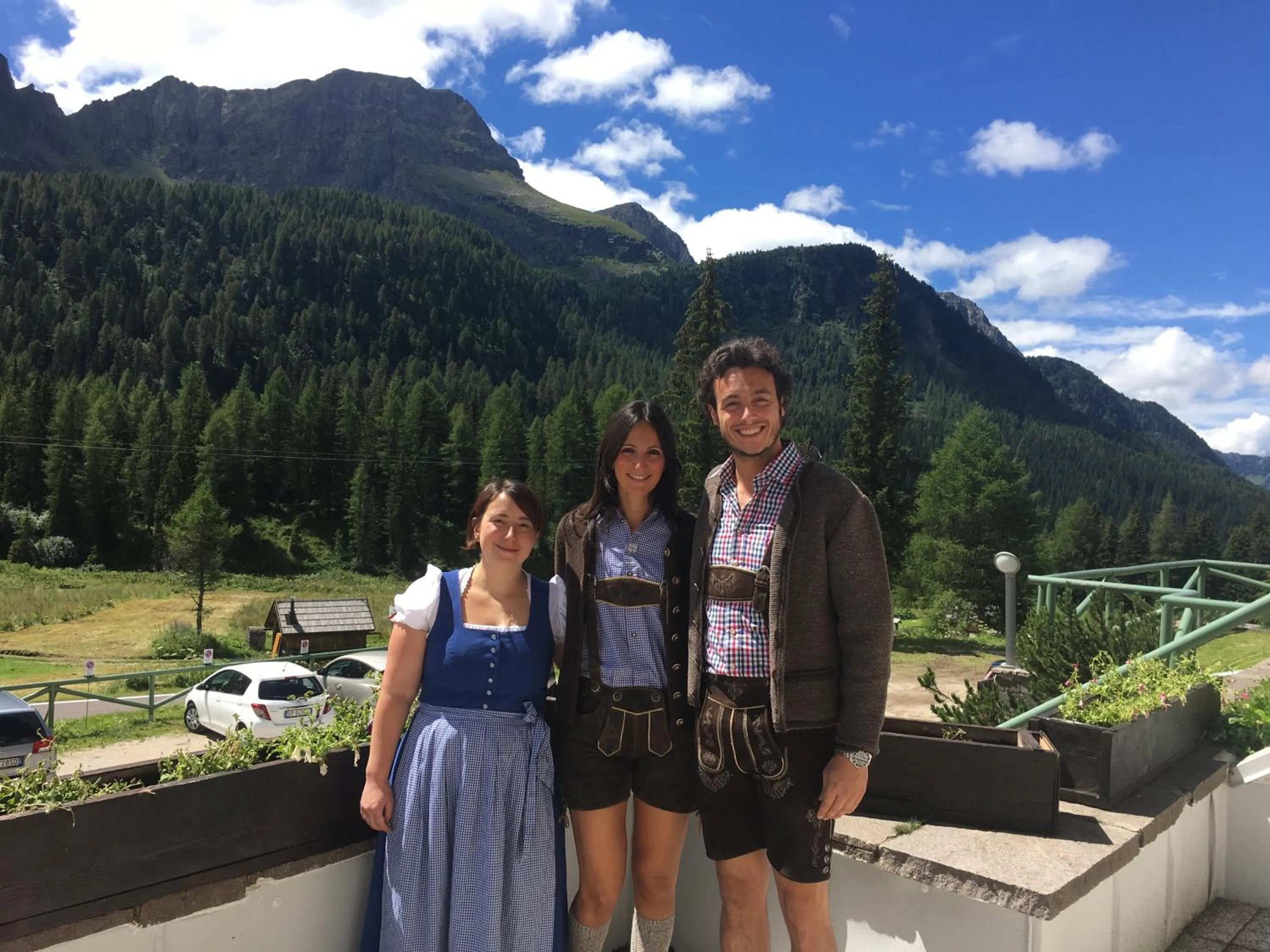 Staff in Residence Rododendro