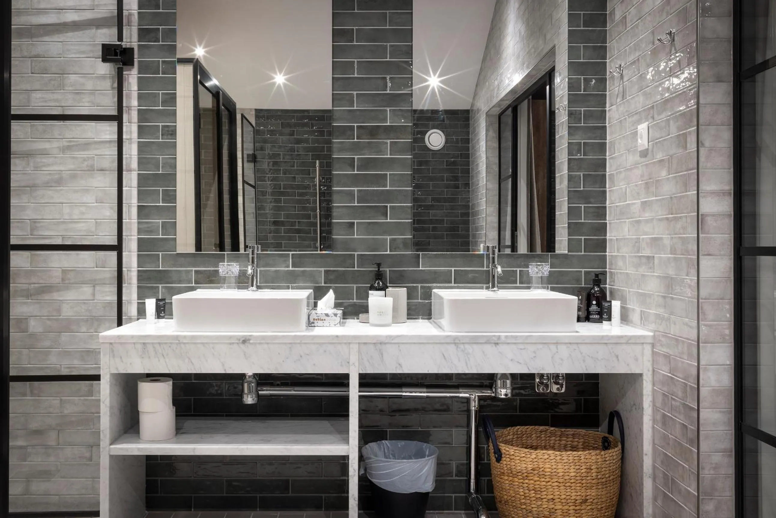 Shower in Mountain Lodge